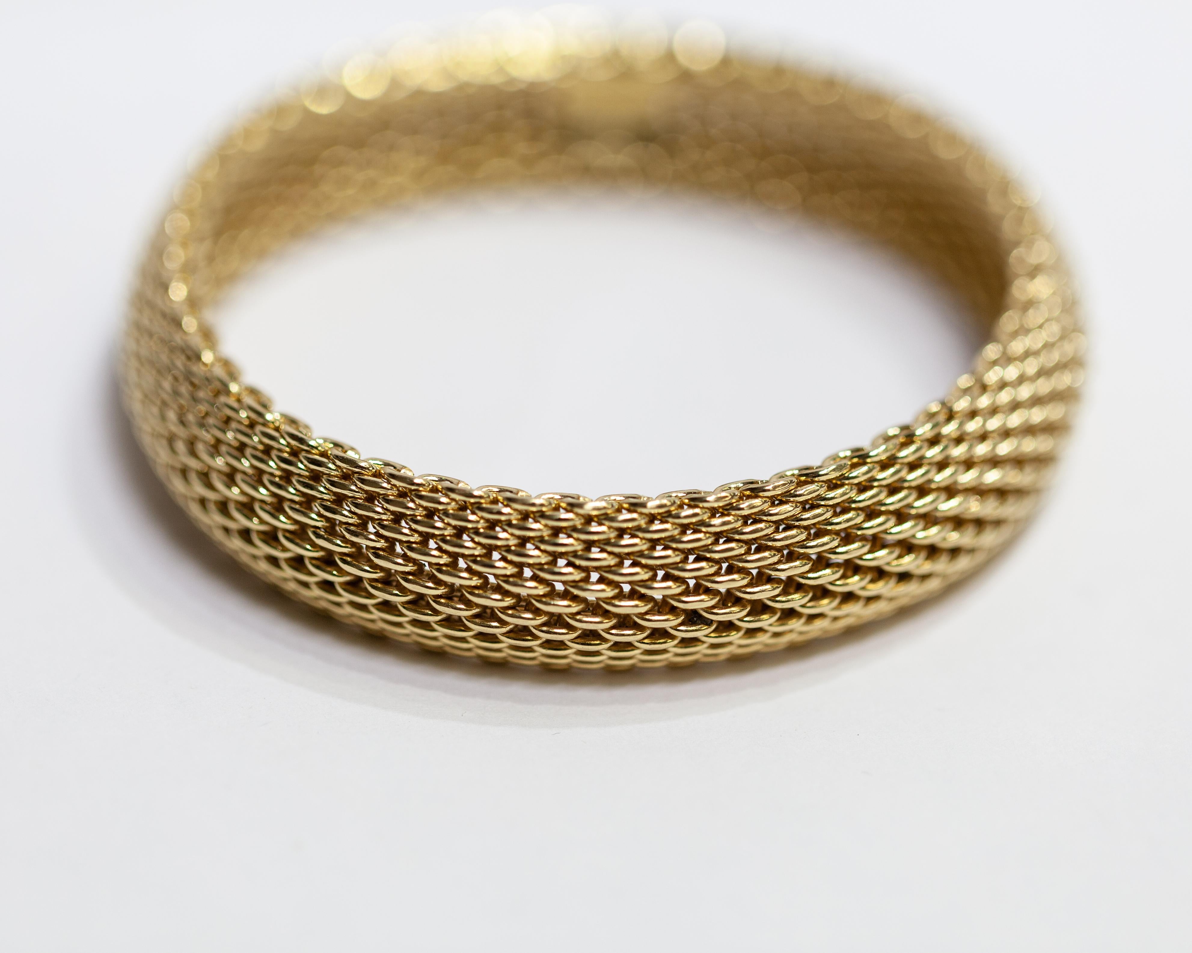 Tiffany & Co. Somerset Mesh Bangle Bracelet 18 Karat Yellow Gold In Good Condition In Atlanta, GA