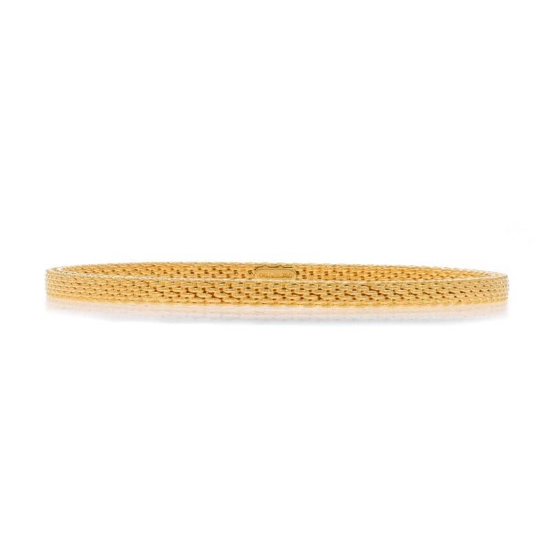 Marke: Tiffany & Co.
Collection'S: Somerset
Design/One:  Mesh-Armreif

Metallgehalt: 18k Gelbgold

Stil: Armreif
Art des Verschlusses: N/A (gleitet über das Handgelenk)

Messungen

Innerer Umfang: 7 1/4
