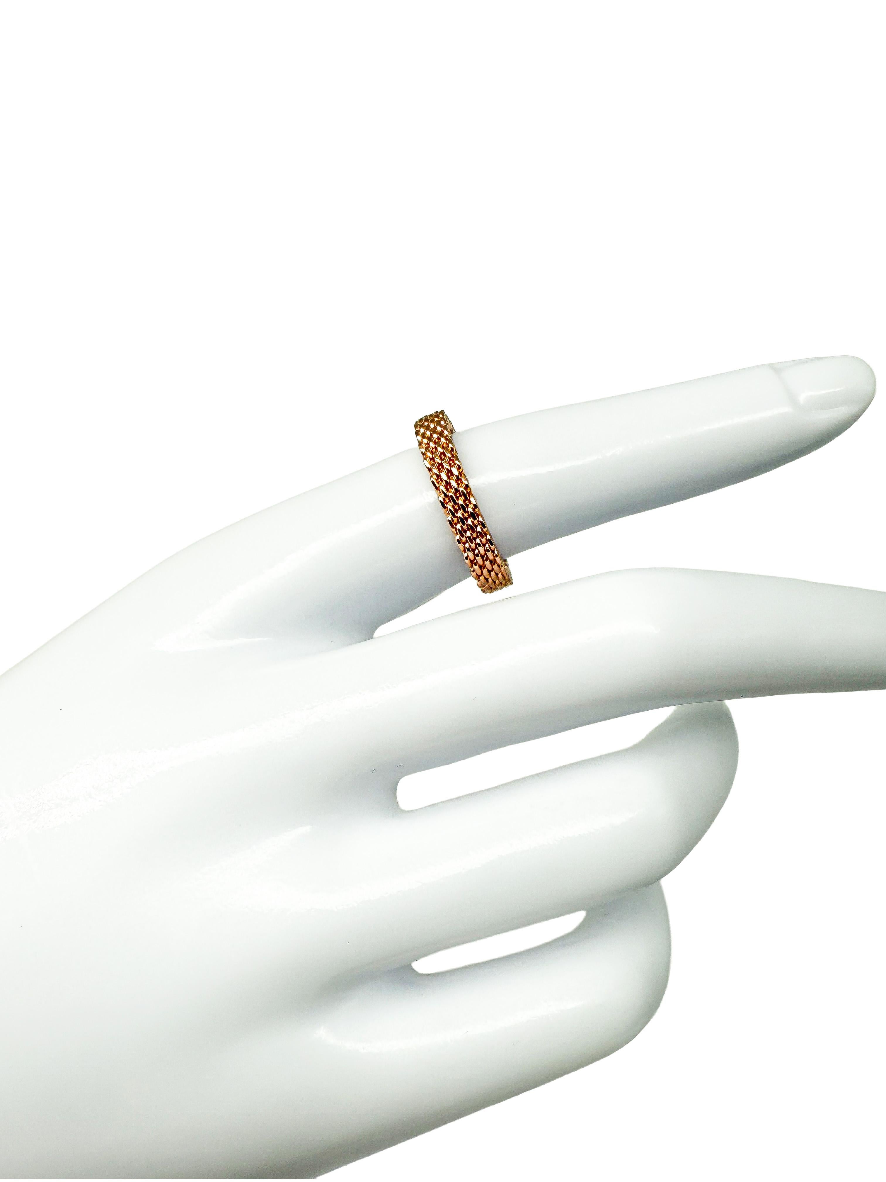 Tiffany & Co. Somerset Ring in 18K Rose Gold with Diamond

This refined Tiffany & Co. ring from the exclusive Somerset Collection captivates with its modern elegance and meticulous craftsmanship in 18k rose gold. The warm, rosy hue adds a