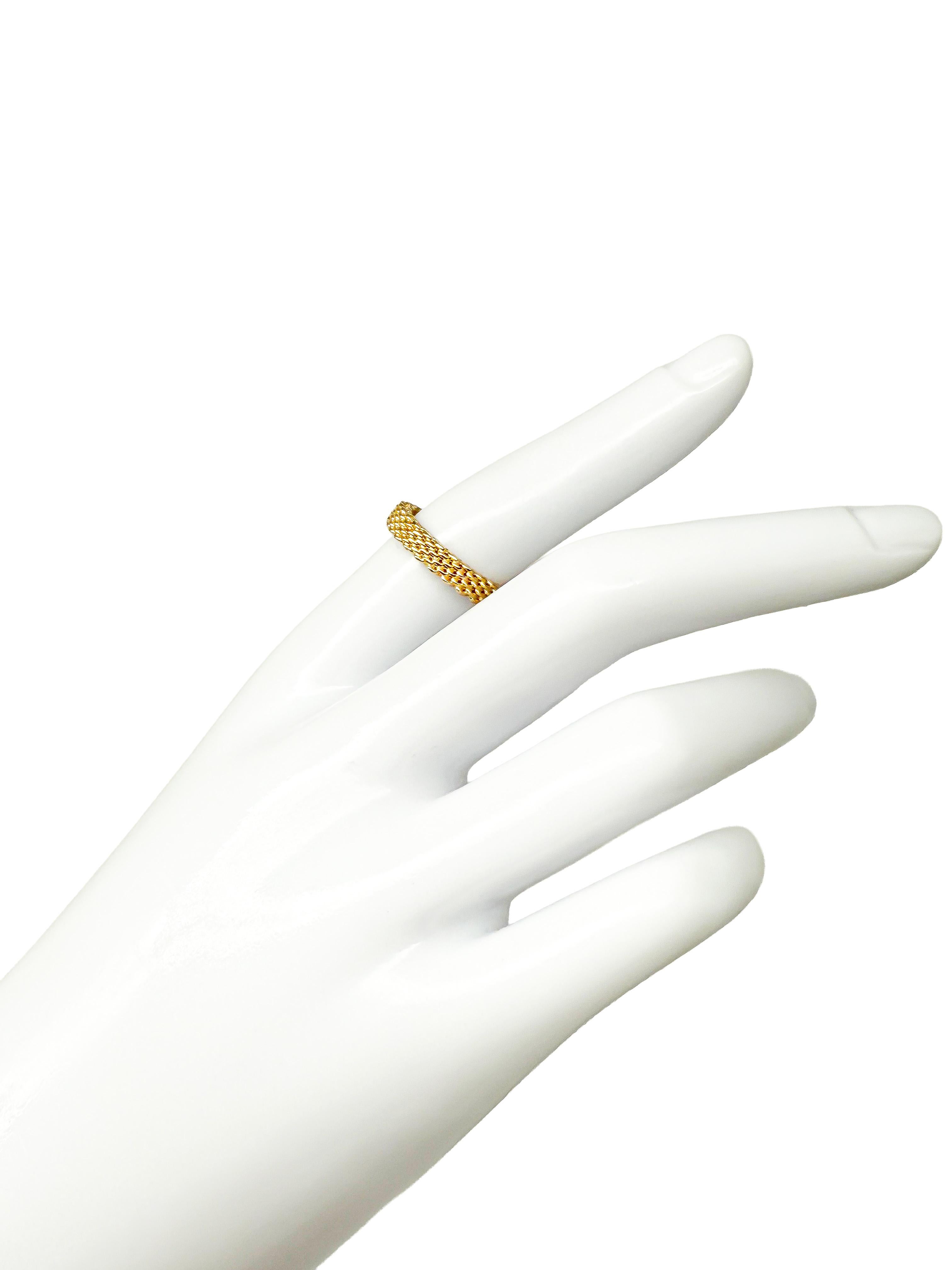 Women's or Men's Tiffany & Co. Somerset Narrow Mesh Ring in 18K Yellow Gold For Sale