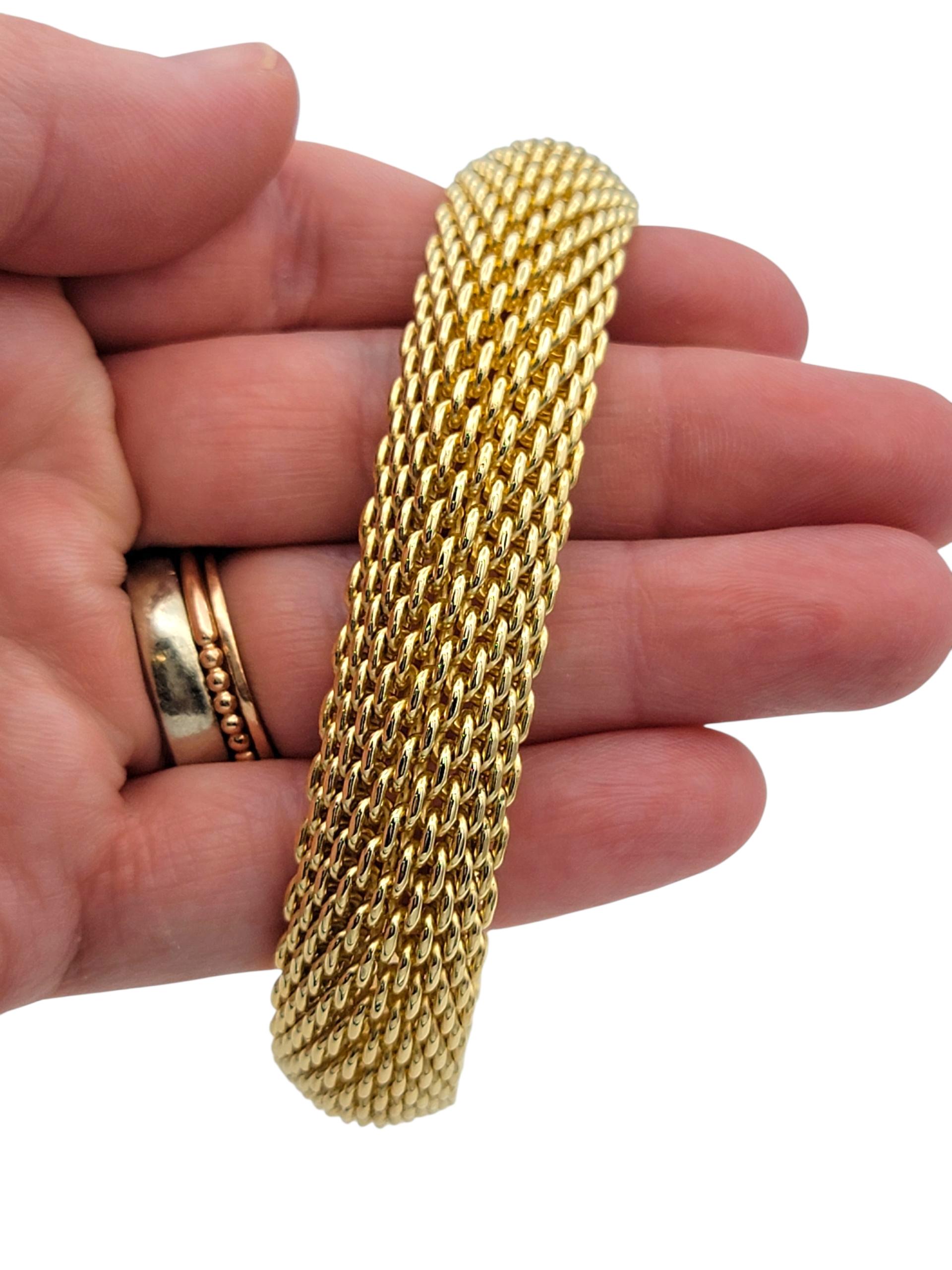 Tiffany & Co. Somerset Wide Mesh Bangle Bracelet in 18 Karat Yellow Gold For Sale 1
