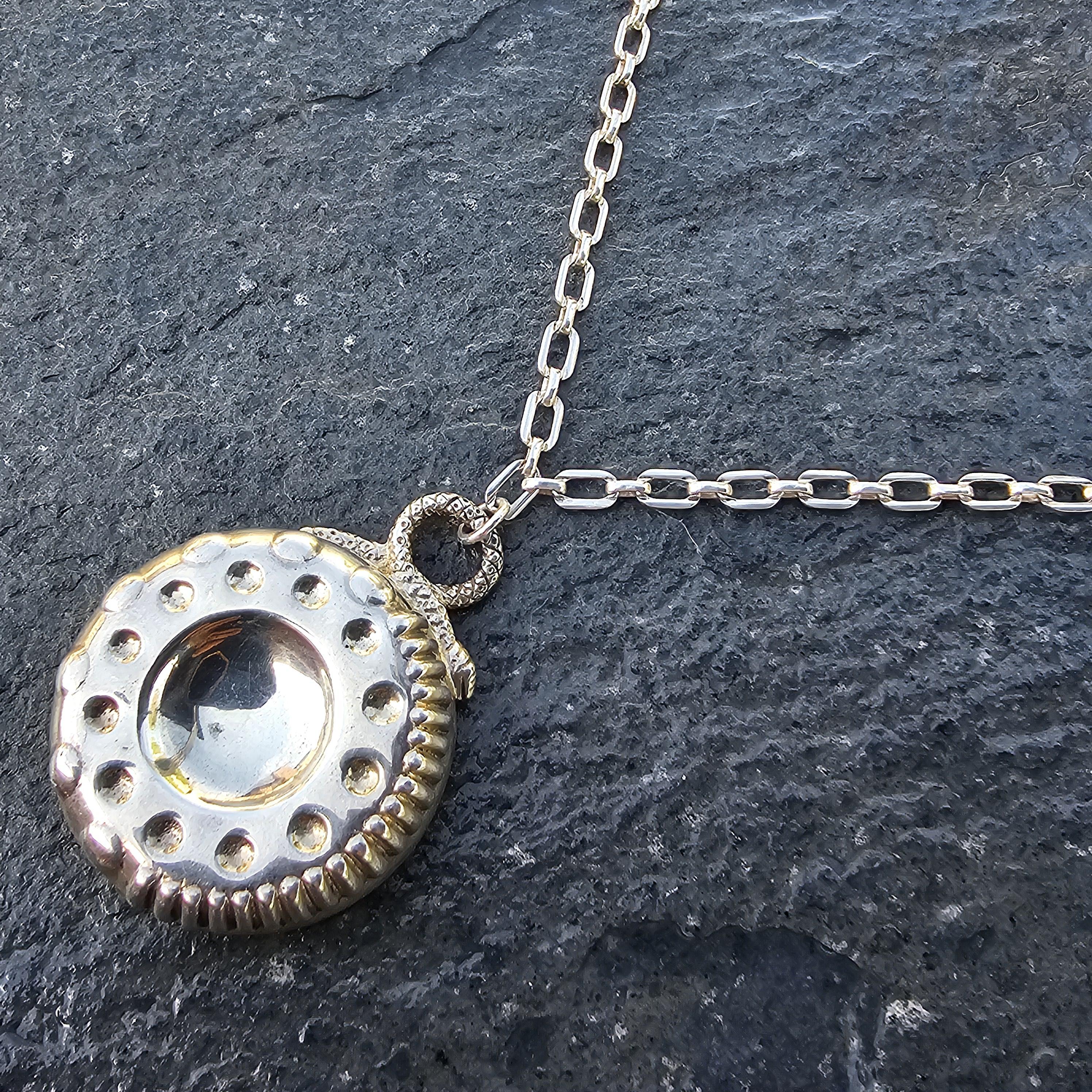 Tiffany & Co. Collana con ciondolo a forma di coppa per degustazione di vino in argento sterling A. Silver In condizioni buone in vendita a Northbrook, IL