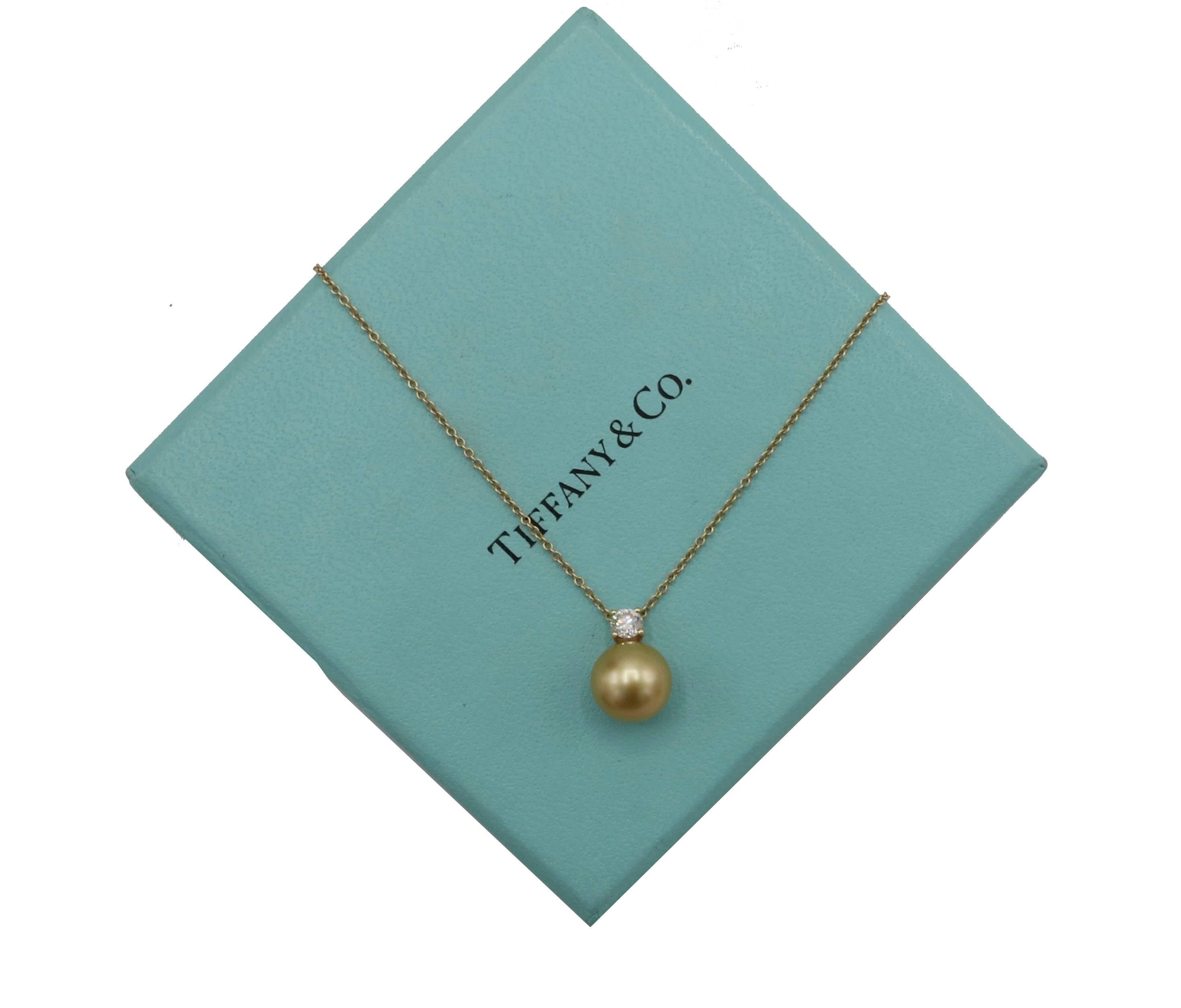 Tiffany & Co. South Sea Golden Yellow Pearl & Natural Diamond Pendant Necklace In Excellent Condition In  Baltimore, MD