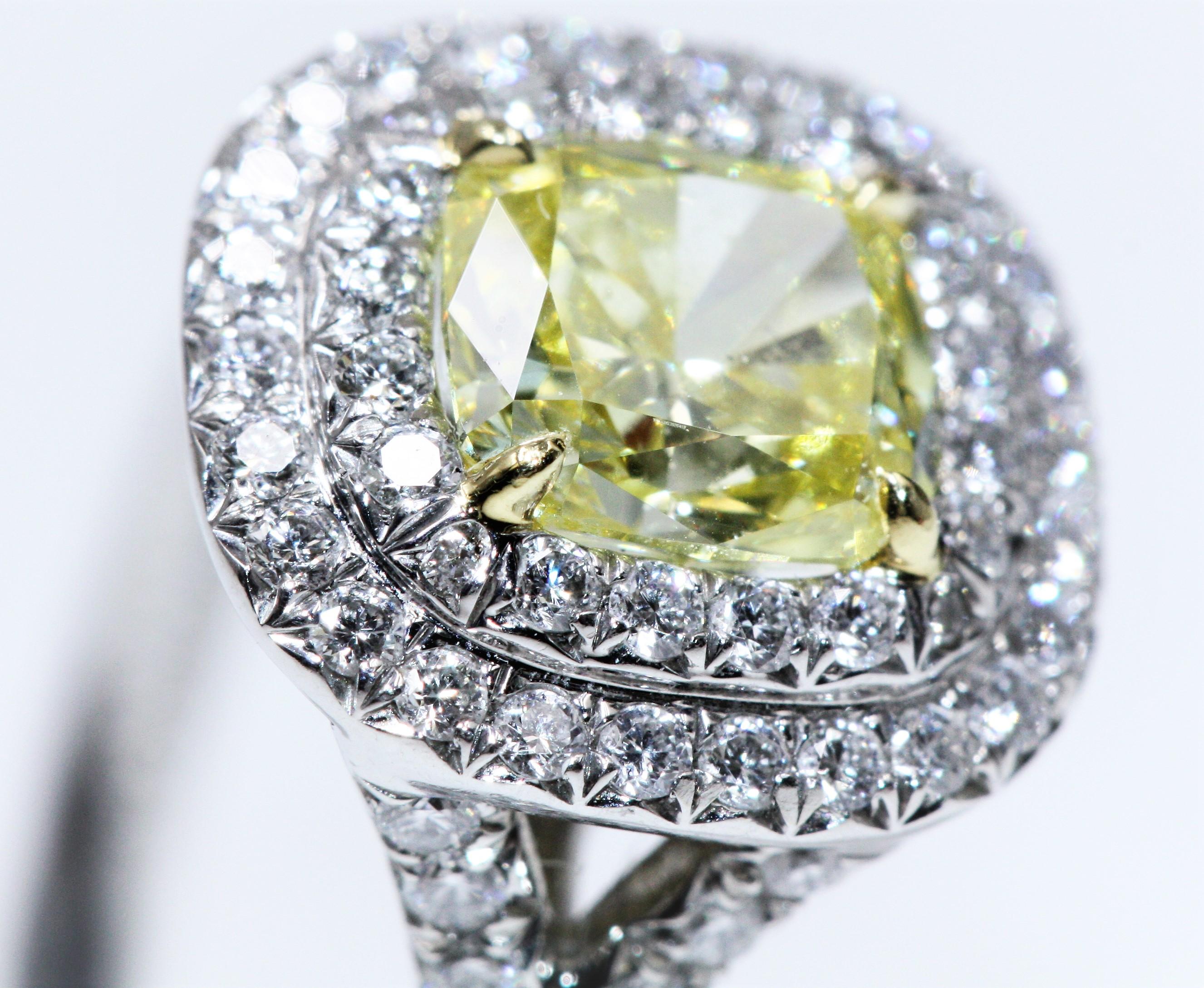 Tiffany & Co. Square Fancy Intense Yellow Diamond Ring 0.92 Carat, VS2 For Sale 3