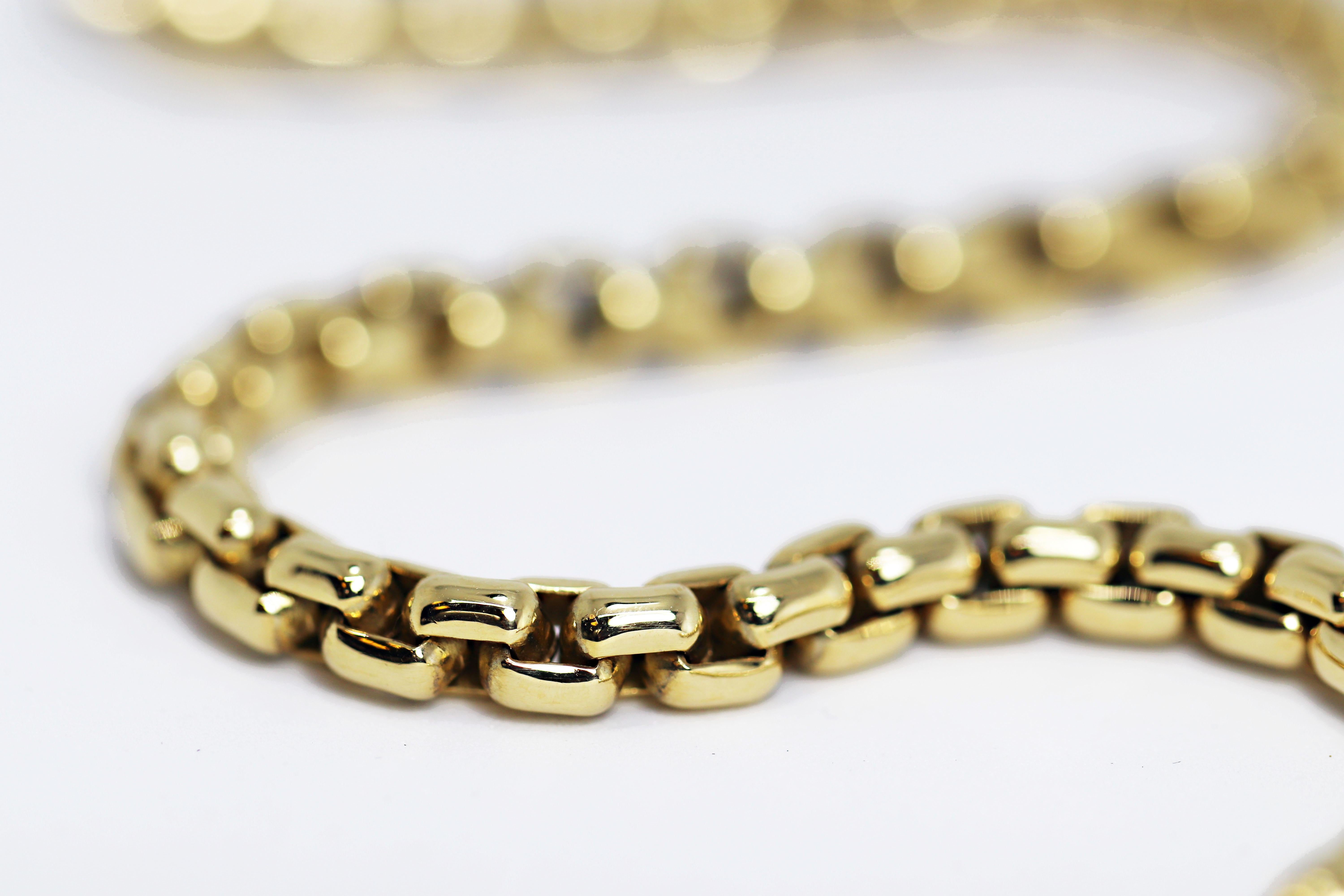 Tiffany & Co. Square Link 18 Carat Yellow Gold Bracelet In Excellent Condition In London, GB