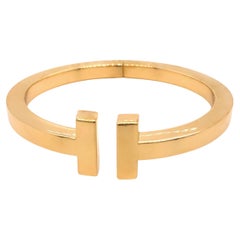 Tiffany & Co Square T Bangle 18kt Yellow Gold Small