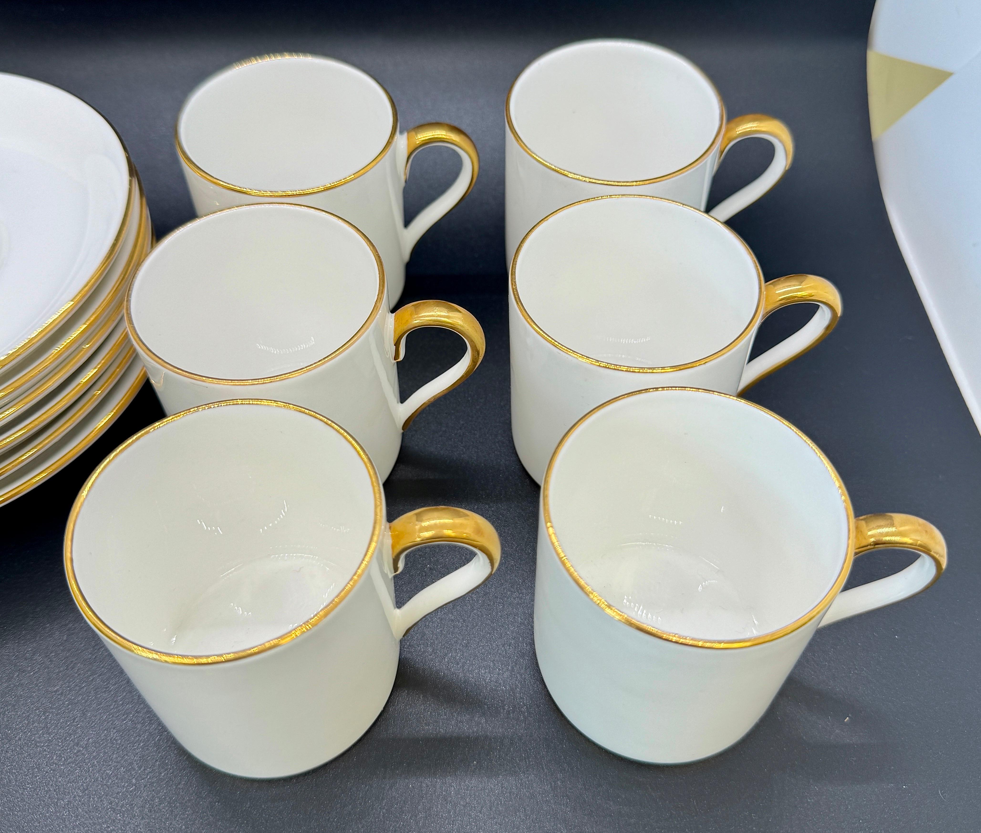 Tiffany & co staffordshire Porcelain Tea Cups and Saucers, 12 Pieces For Sale 7