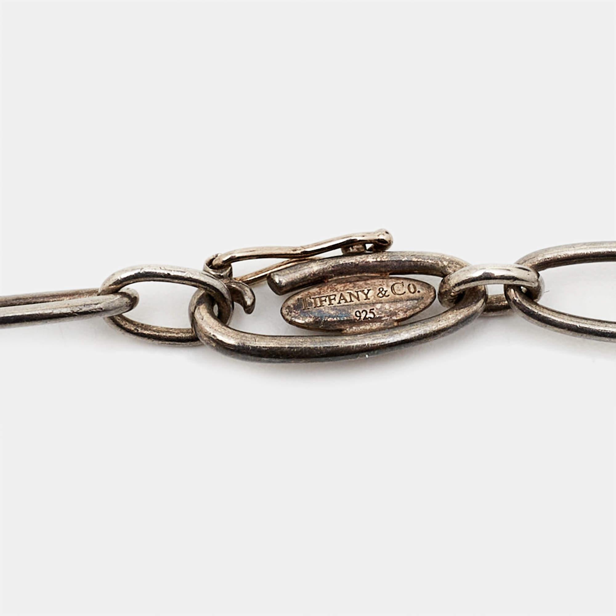 Tiffany & Co. Starfish Sterling Silver Pendant Necklace In Good Condition For Sale In Dubai, Al Qouz 2