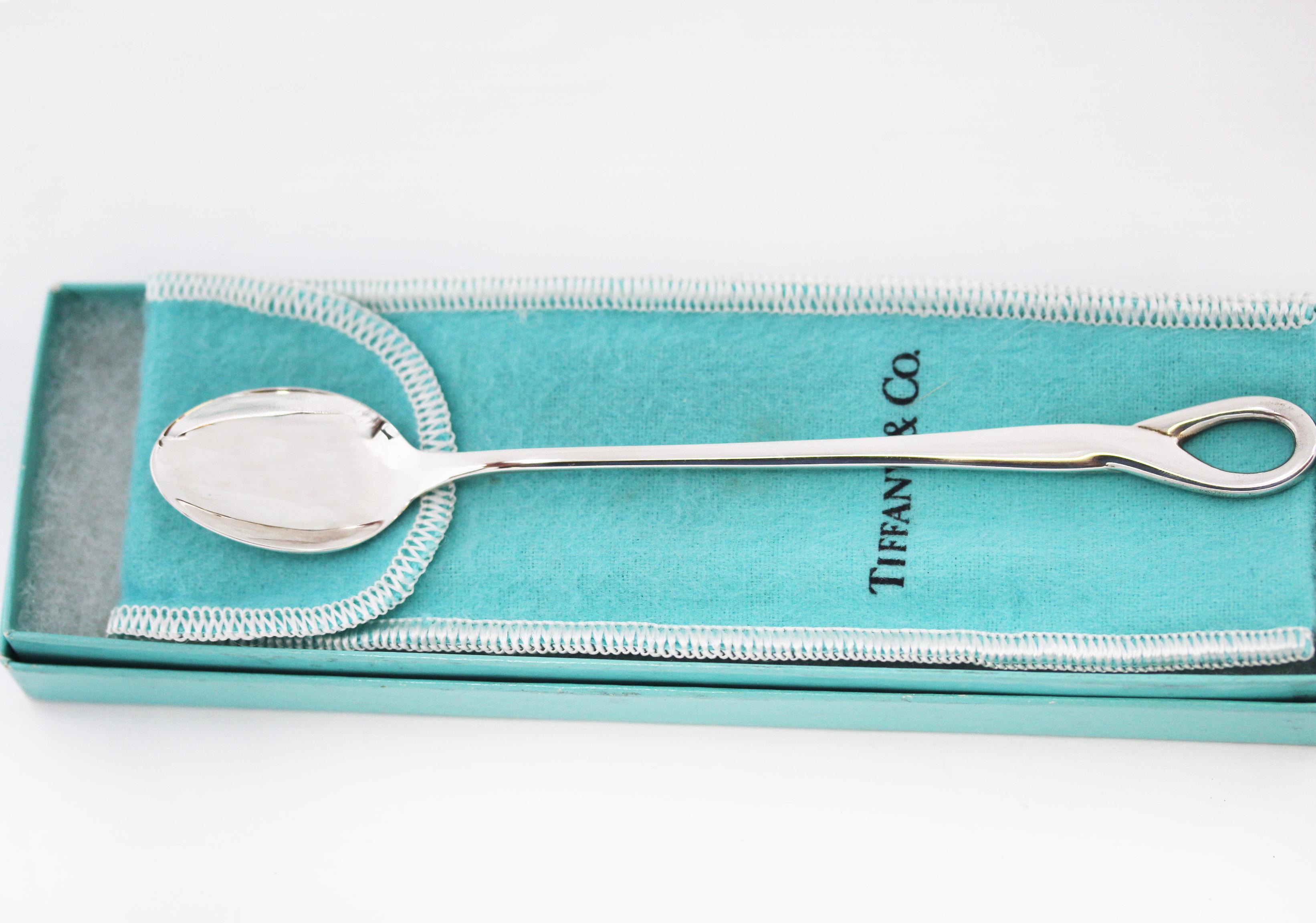 Tiffany & Co.
Elsa Peretti Tiffany
925 sterling silver
Padova long-handled baby feeding spoon.
Has no monogram or engraving
In a blue felt Tiffany pouch and box
Approx. Measures about 6