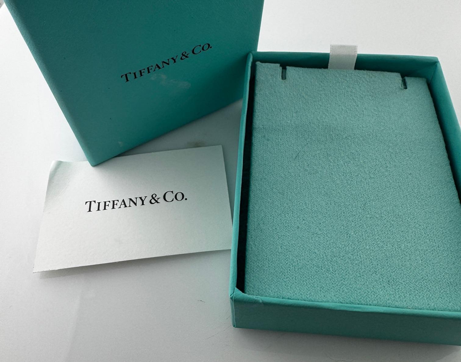 Tiffany & Co. Collana con ciondolo in smalto Sterling Silhouette con scatola #23254 in vendita 5