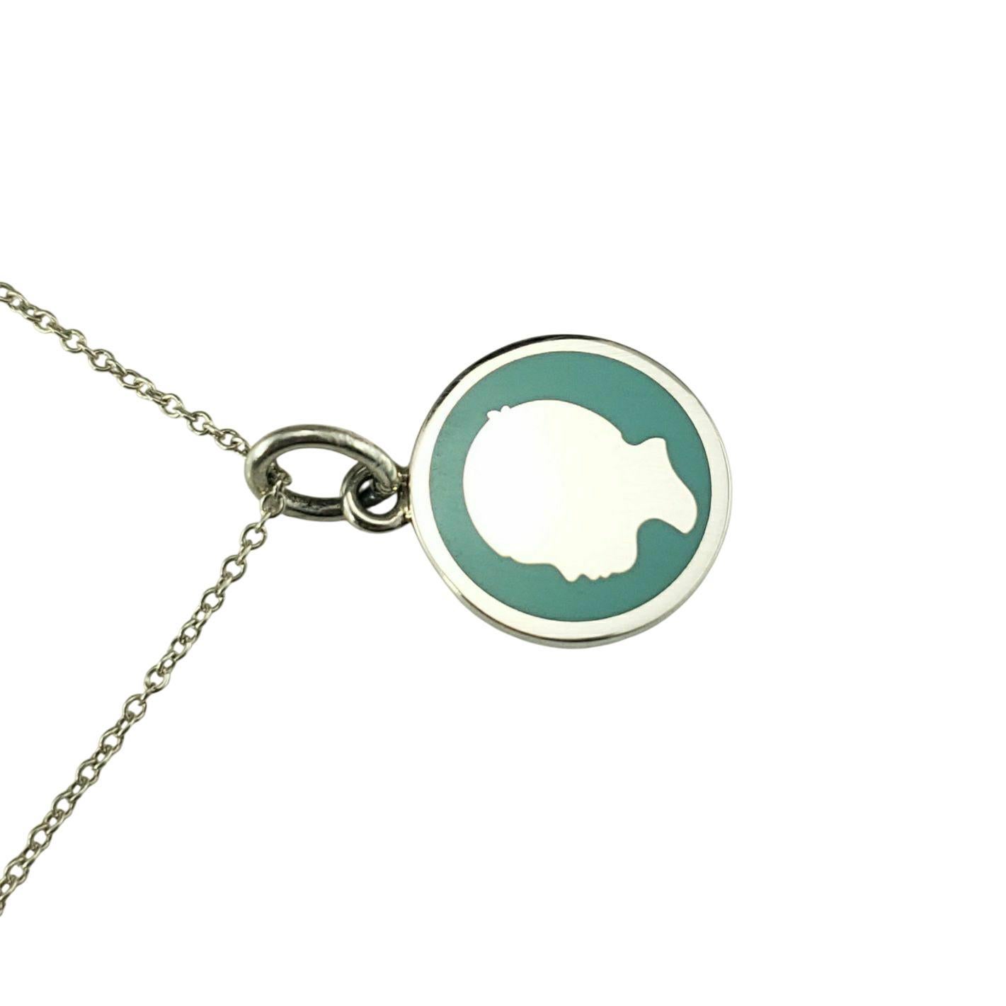 Tiffany & Co. Collana con ciondolo in smalto Sterling Silhouette con scatola #23254 In condizioni buone in vendita a Washington Depot, CT