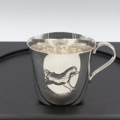 Tiffany & Co. Tasse bébé cheval à bascule en argent ciselé à la main