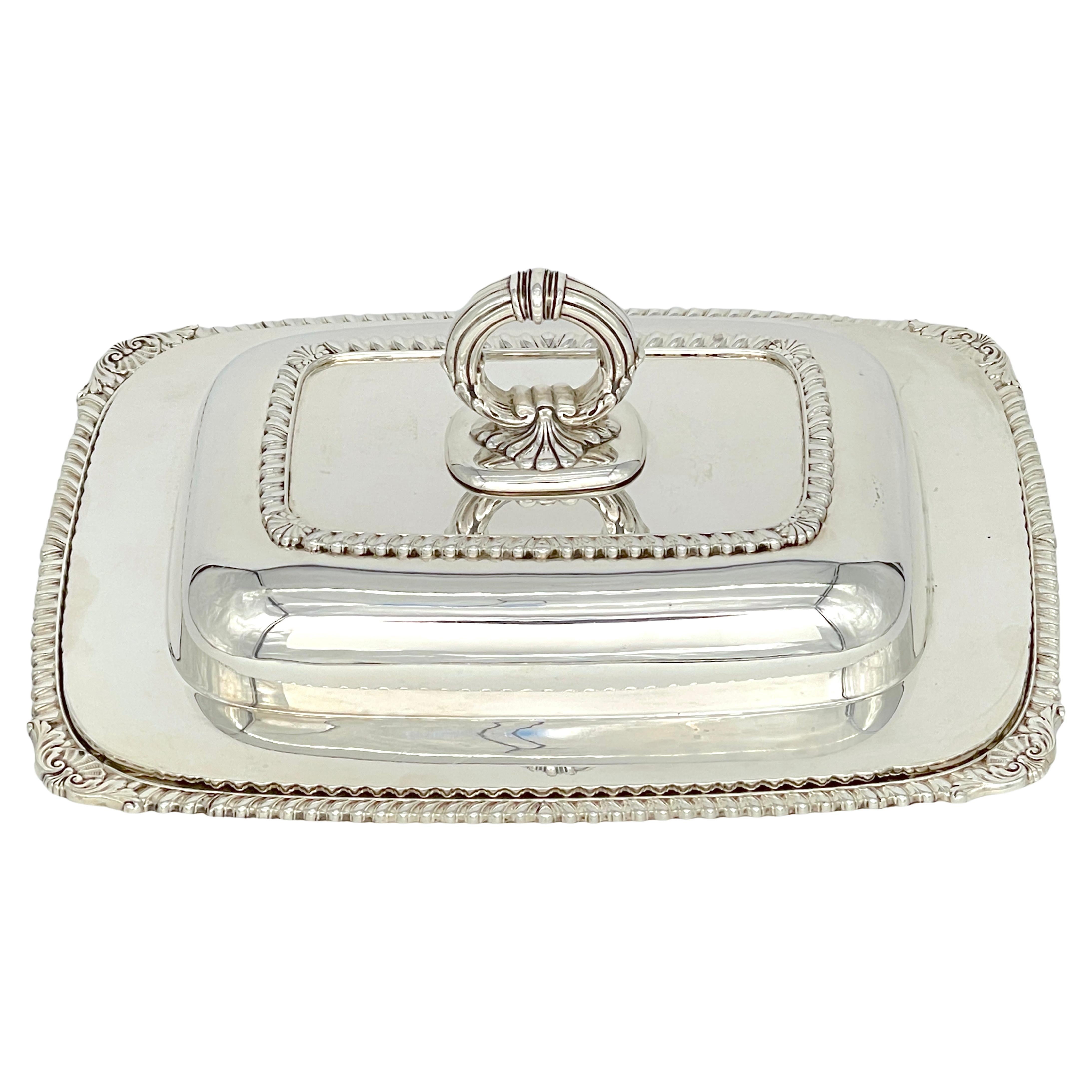 Tiffany Co. Neoklassizistische austauschbare Gemüseschale/Terrine aus Sterling mit Deckel/Terrine im Angebot