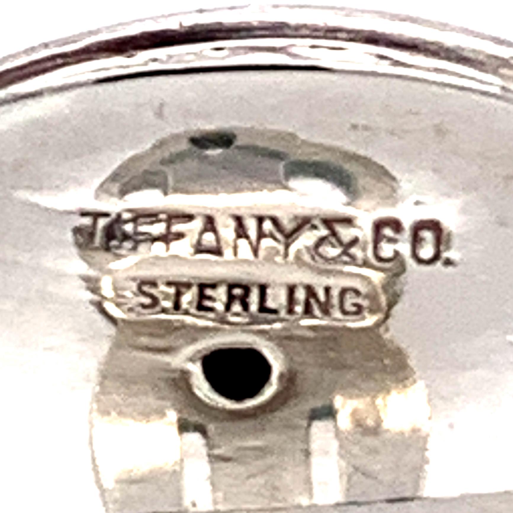 Tiffany & Co. Boucles d'oreilles coquillage argent sterling Excellent état - En vente à New York, NY