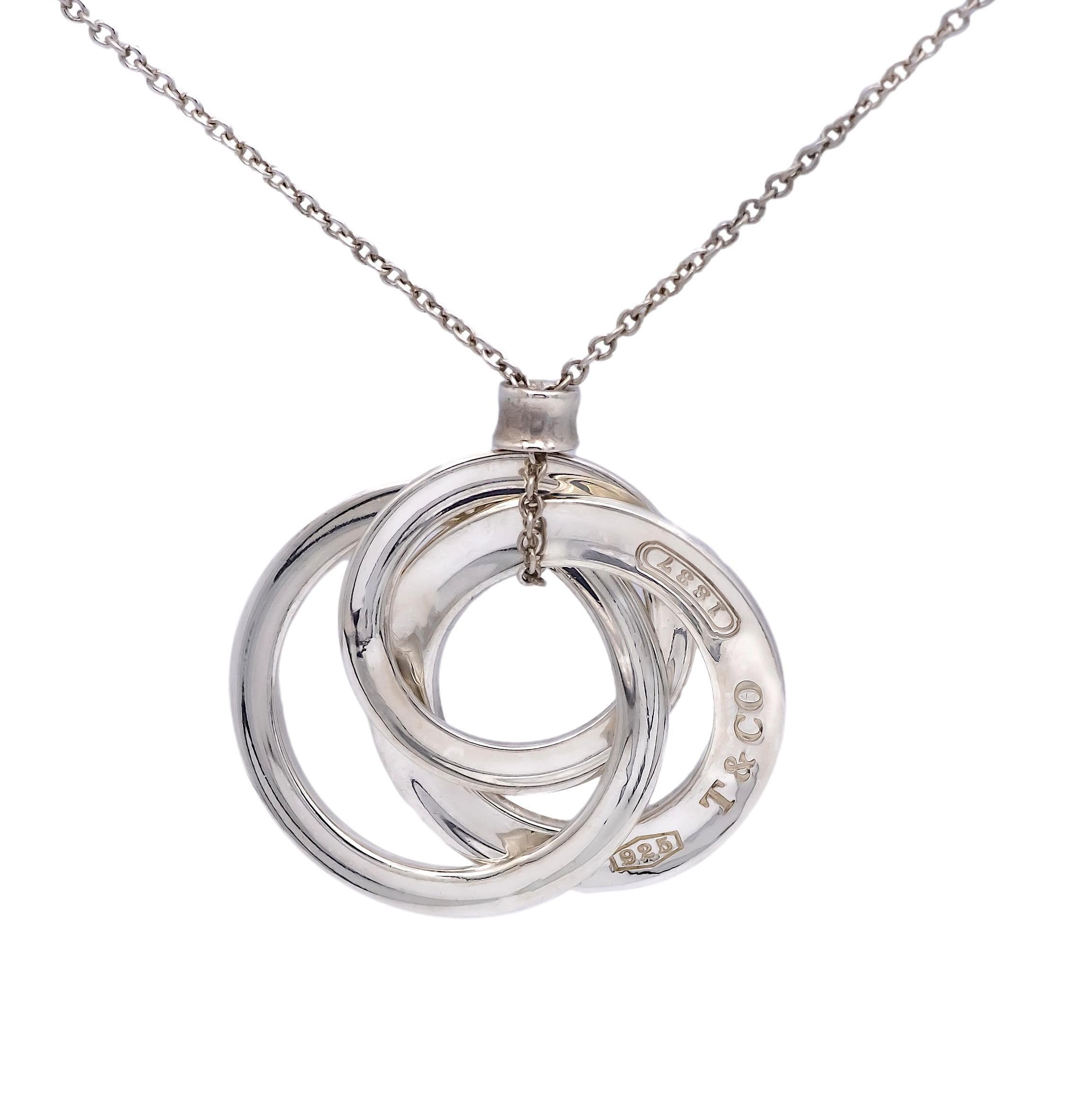 Tiffany & Co. Sterling Silver 1837 Interlocking Circles Pendant Necklace In Good Condition In New York, NY