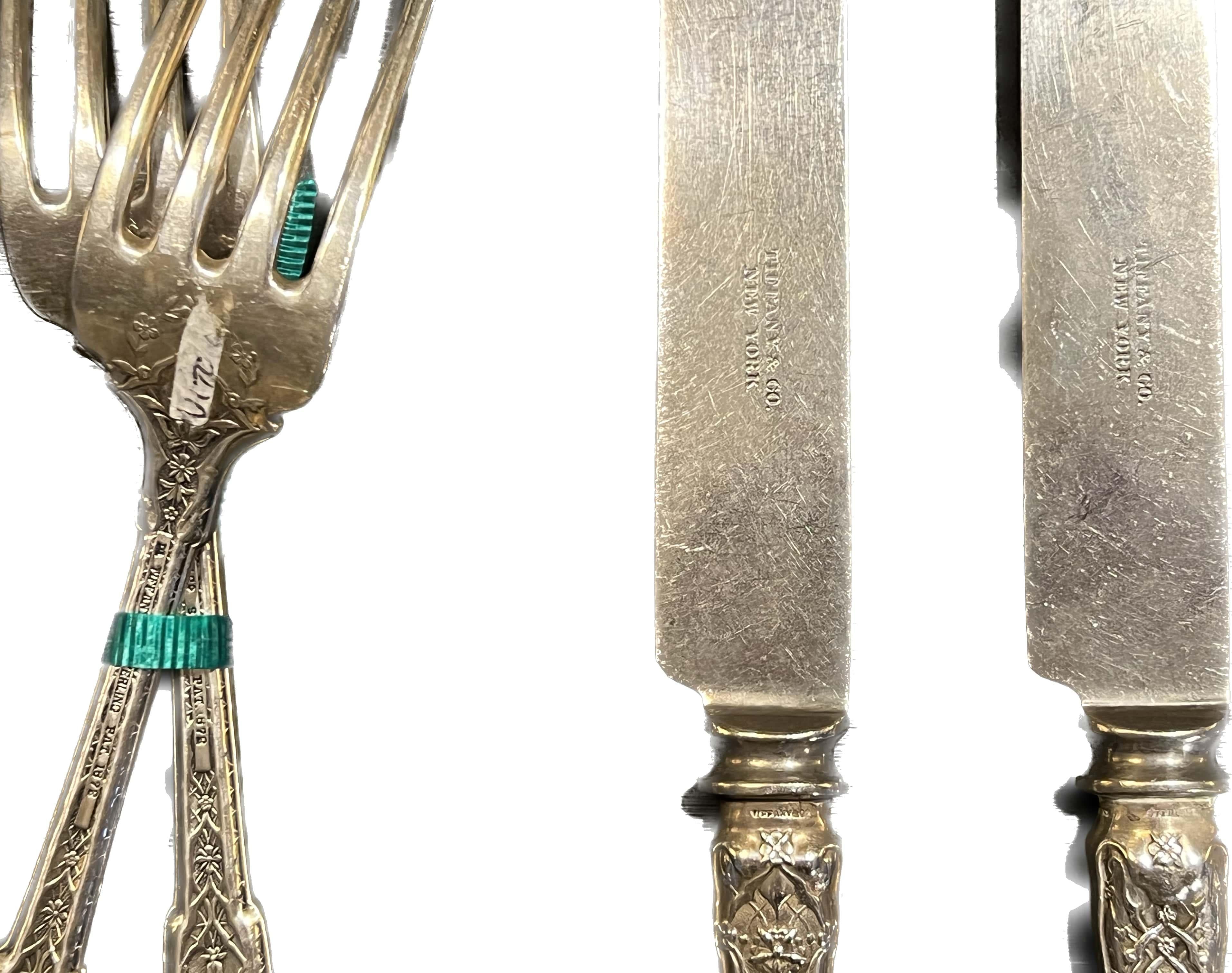 American Tiffany & Co Sterling Silver 1872 Persian Pattern 2 Pair of Fork and Knife Set For Sale