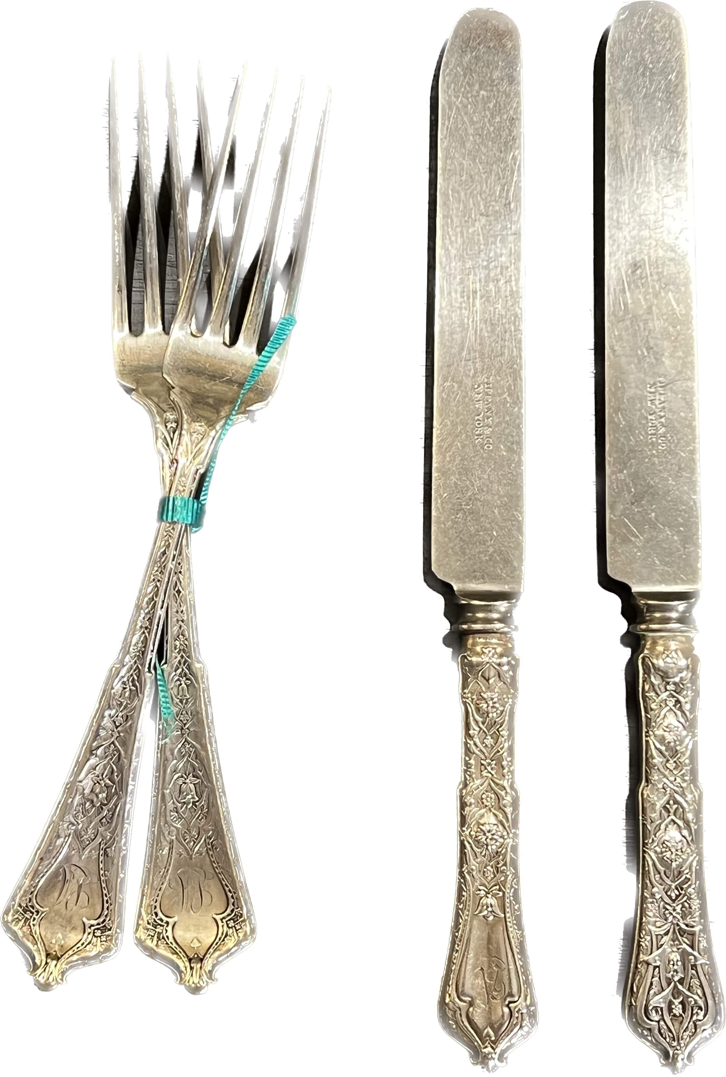 Tiffany & Co Sterling Silver 1872 Persian Pattern 2 Pair of Fork and Knife Set In Good Condition For Sale In Brooklyn, NY