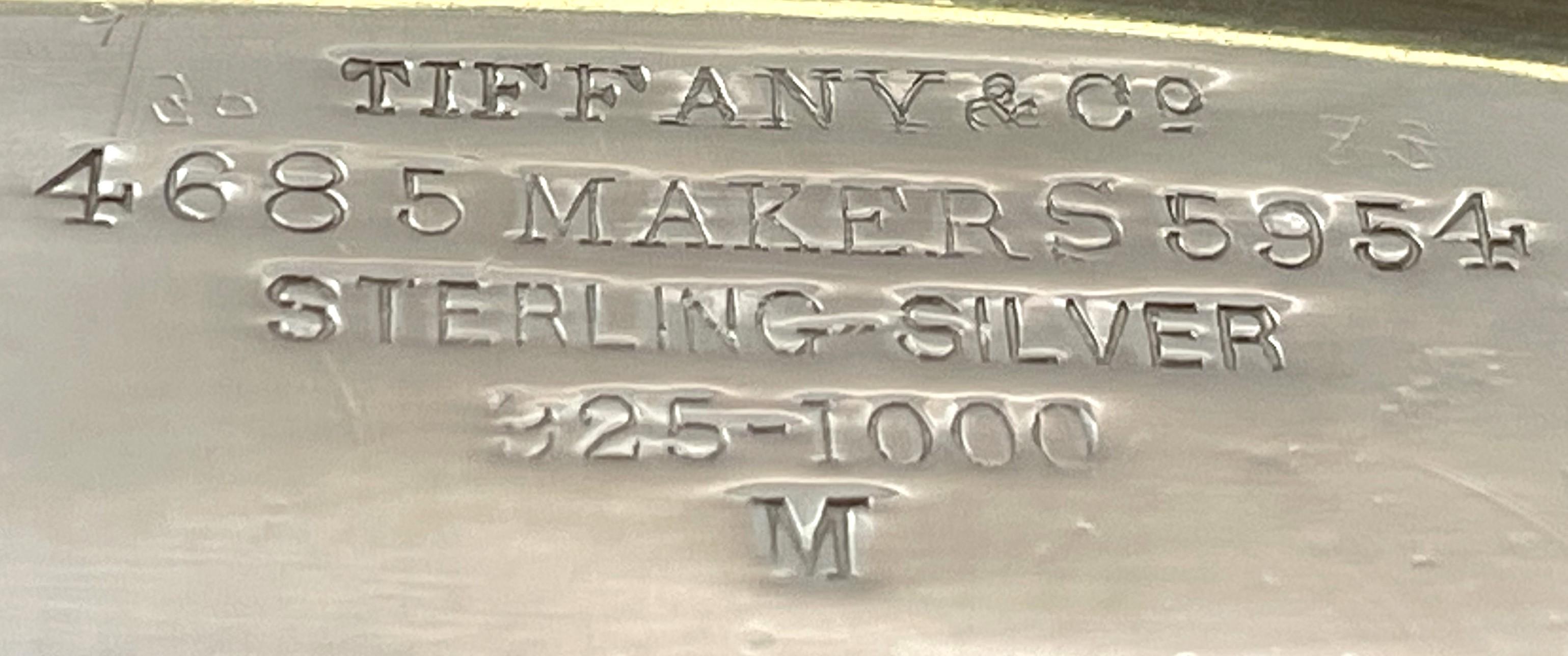 Tiffany & Co. Juego de té y café de plata de ley de 1877 en bandeja con motivos japoneses en venta 11