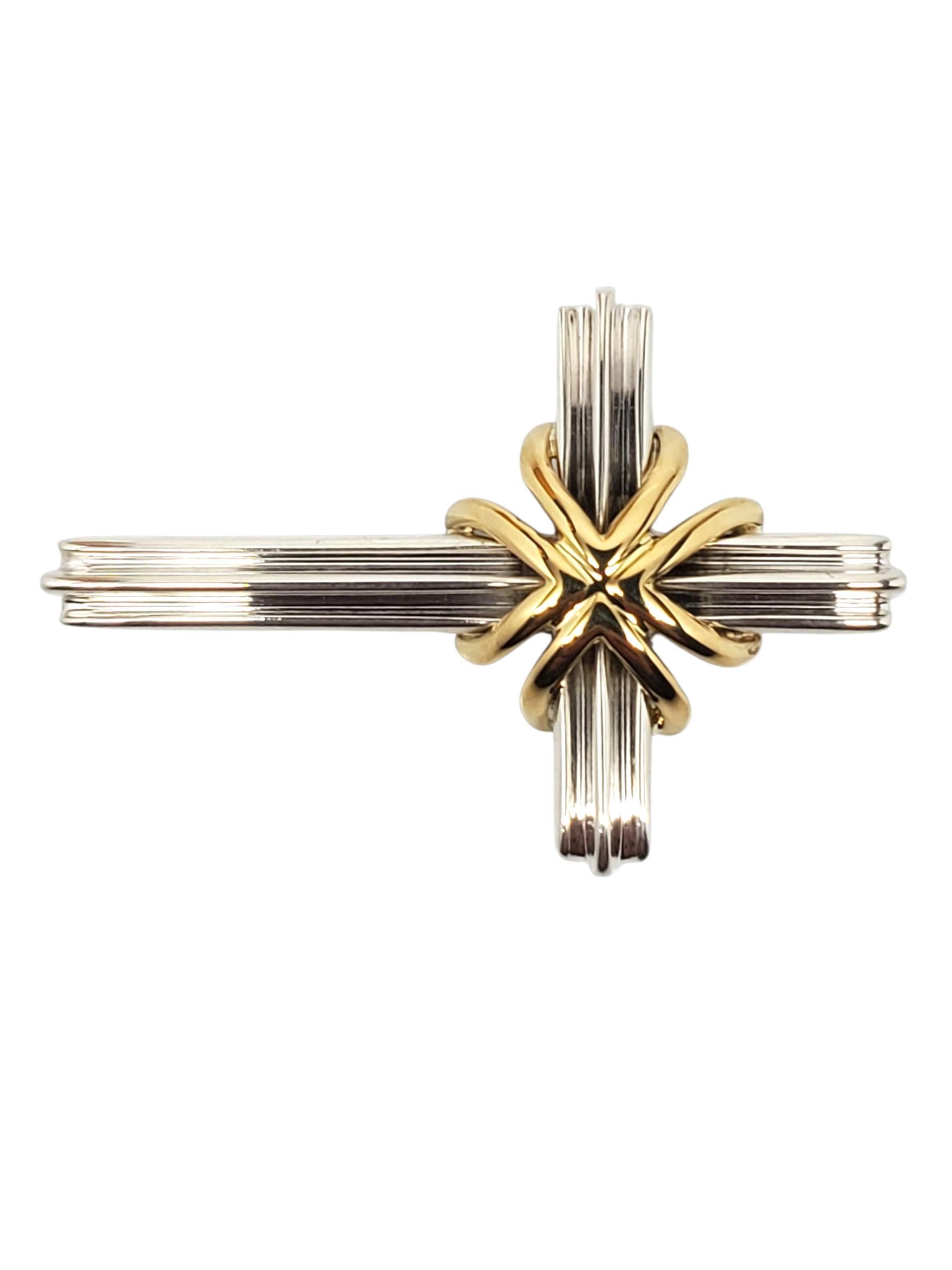 Contemporaneo Tiffany & Co. Ciondolo a croce bicolore in argento Sterling 18K #22594 in vendita