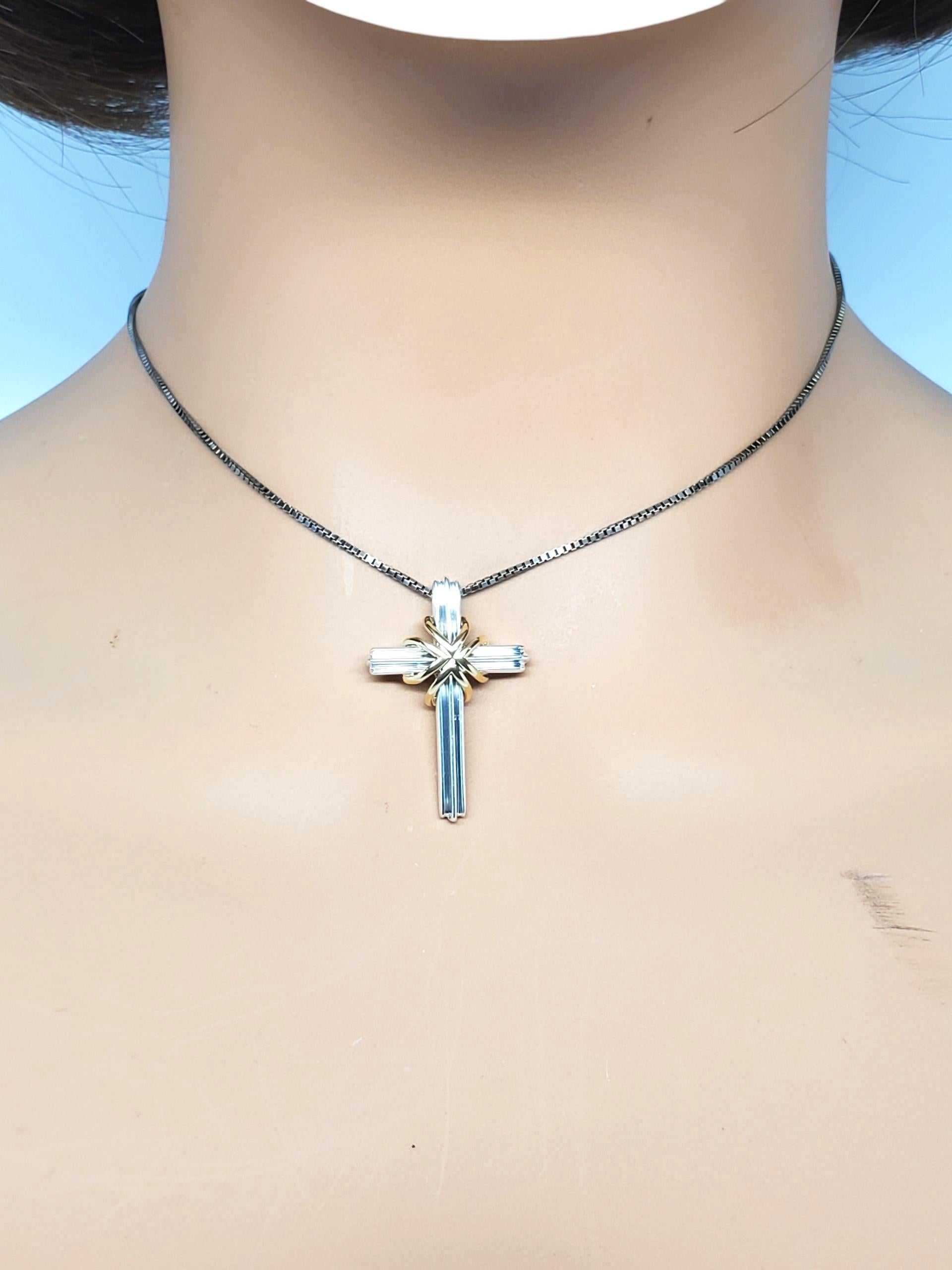 Tiffany & Co. Ciondolo a croce bicolore in argento Sterling 18K #22594 in vendita 2