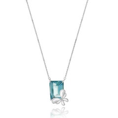 Tiffany & Co. Collana con farfalla in argento sterling e oro bianco 18 carati con topazio blu