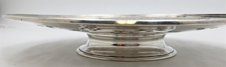 Tiffany & Co. Sterling Silver 1907 Compote/ Serving Platter in Art Nouveau Style In Good Condition For Sale In New York, NY