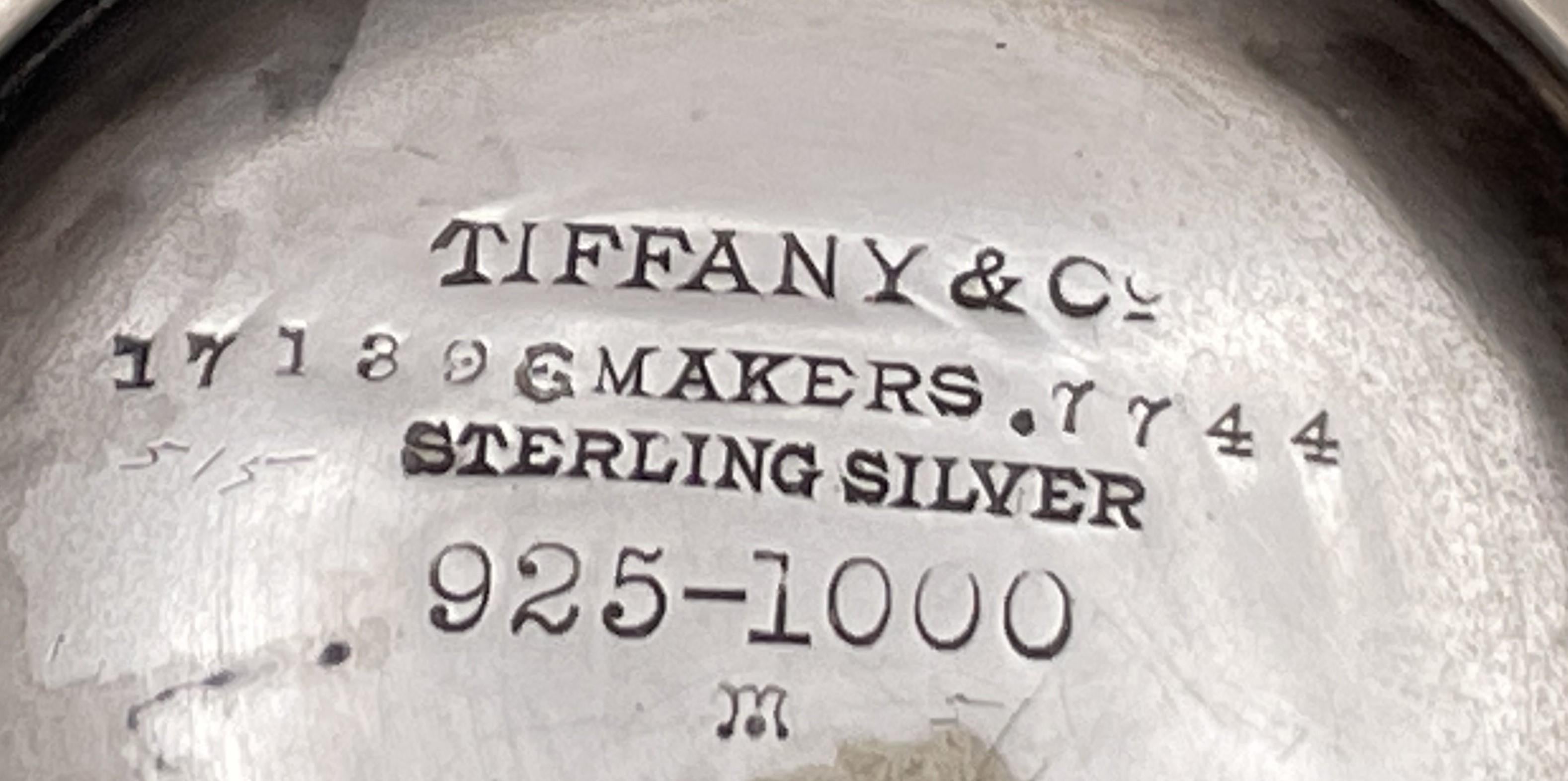 Tiffany & Co. Sterlingsilber-Kinderbecher aus Sterlingsilber, 1908, „The Mouse Ran Up the Clock“ im Angebot 2