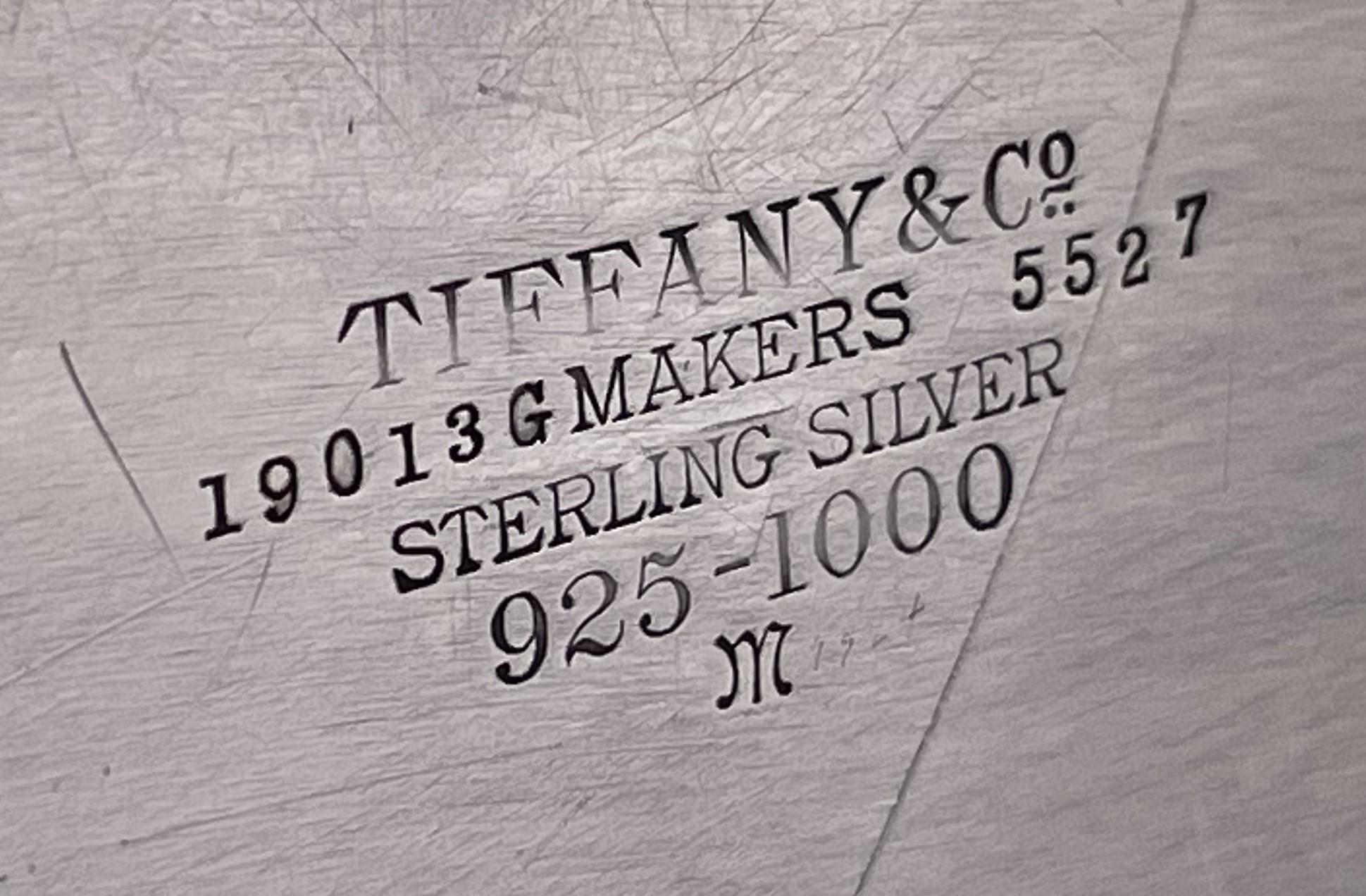 Tiffany & Co. Sterling Silber 1916 Tablett mit zwei Griffen im Angebot 3
