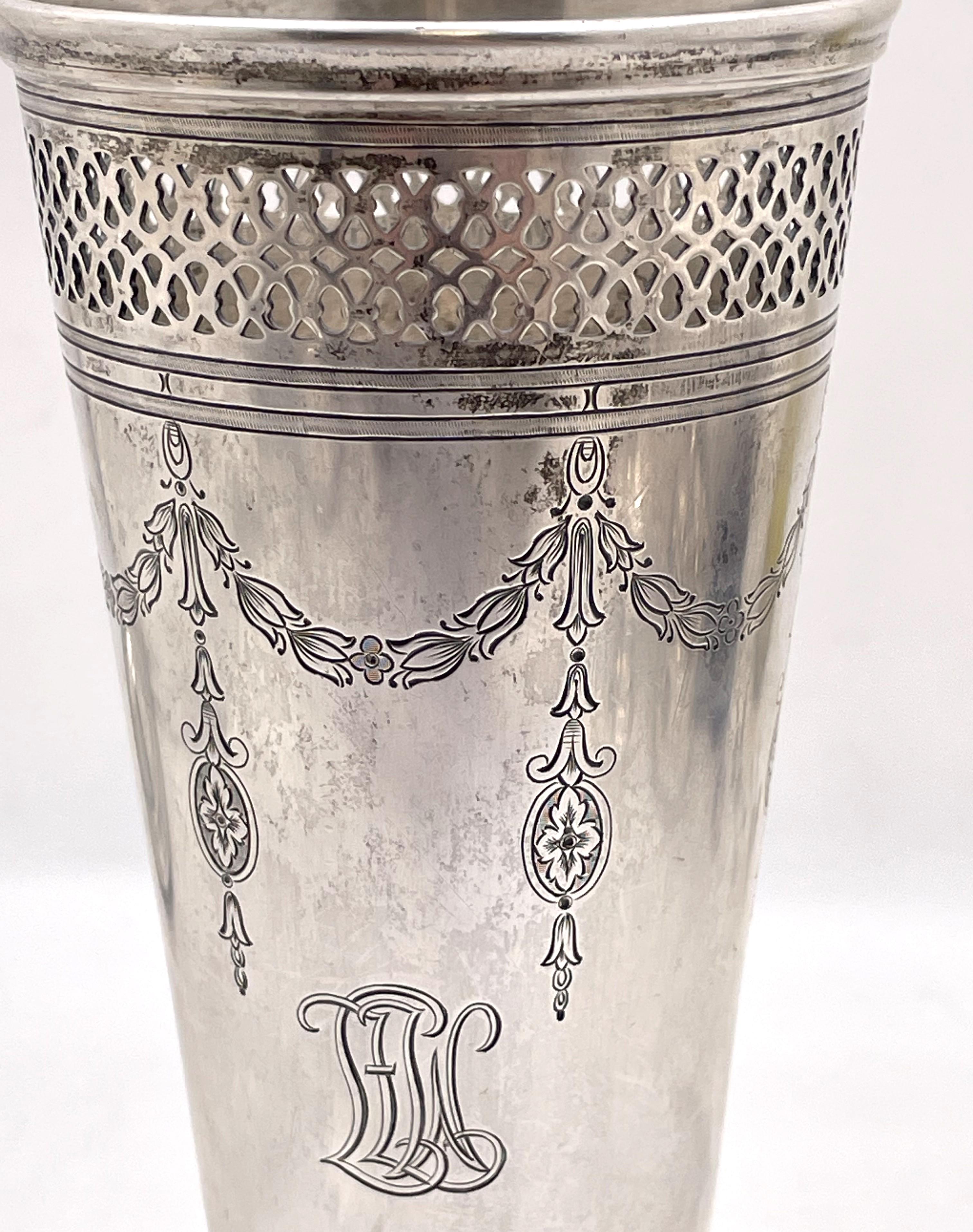 Tiffany & Co. Vaso in argento sterling del 1921 in stile Art Déco In condizioni buone in vendita a New York, NY