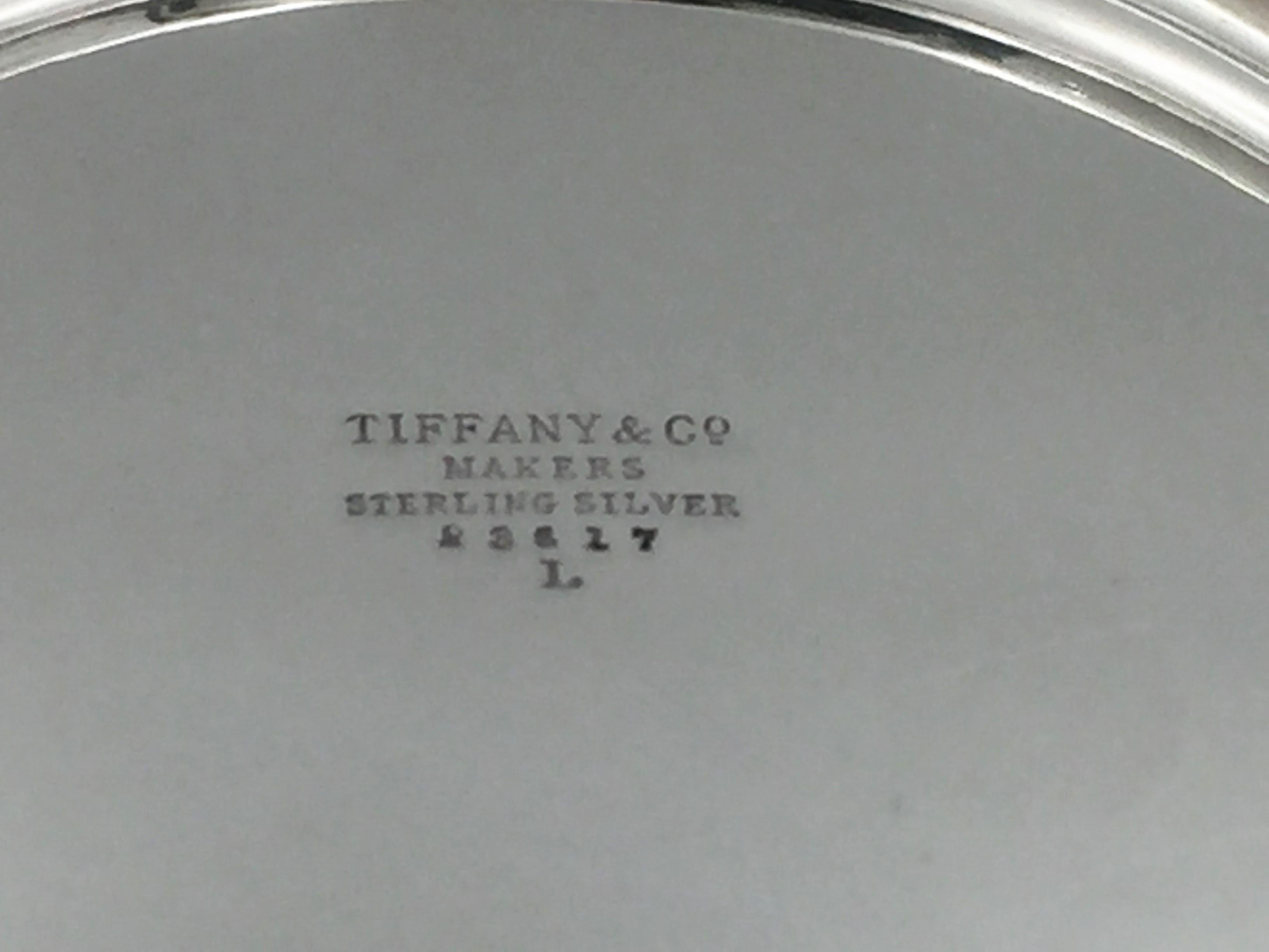 Tiffany & Co. Schale aus Sterlingsilber im Mid-Century Modern-Stil aus Sterlingsilber, 1950 (Mitte des 20. Jahrhunderts) im Angebot
