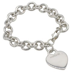 Tiffany & Co. Bracelet à maillons en argent sterling 925 avec breloque en forme de cœur