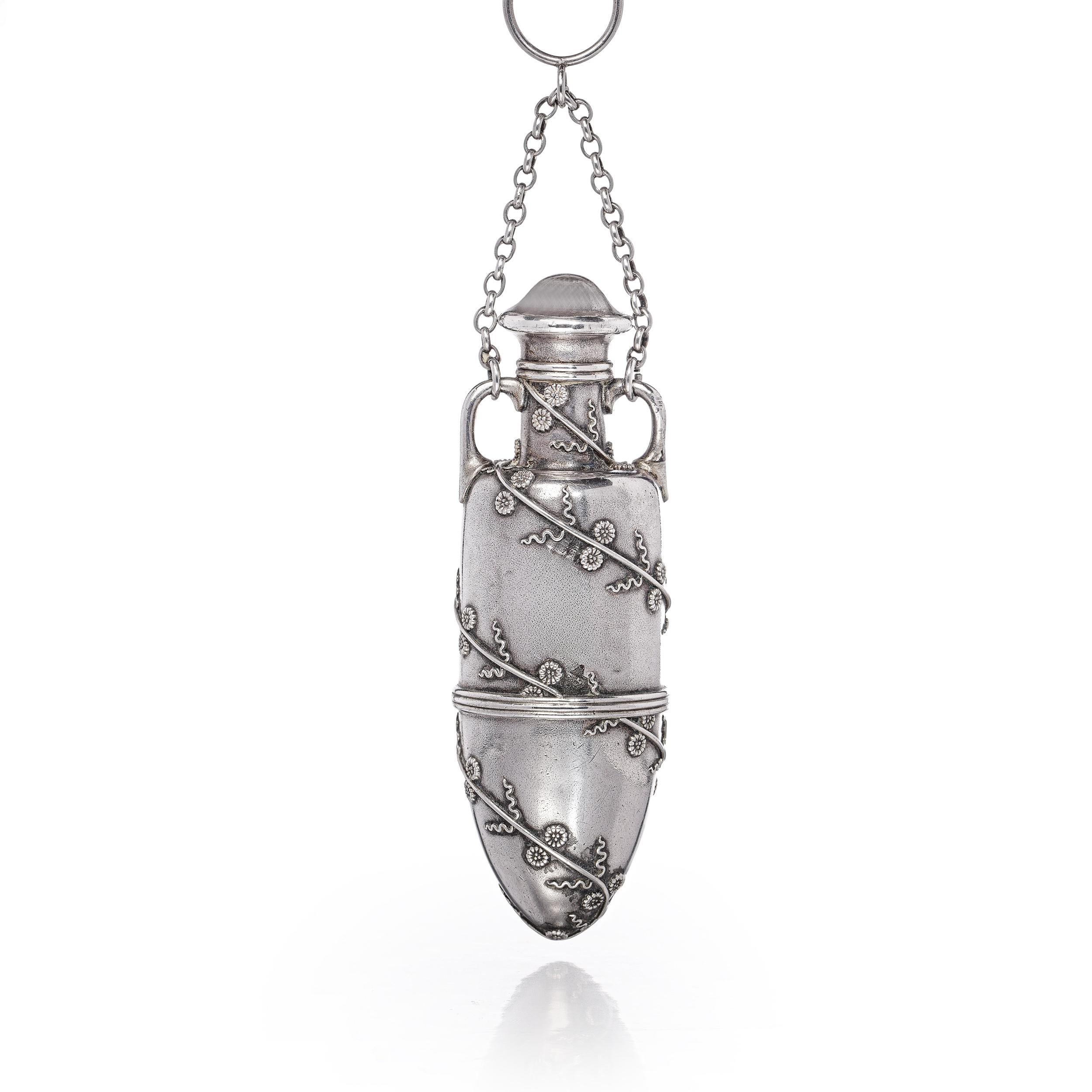 Tiffany & Co. Sterling Silver Amphora Scent Bottle with Vinaigrette Aperture In Good Condition For Sale In Braintree, GB