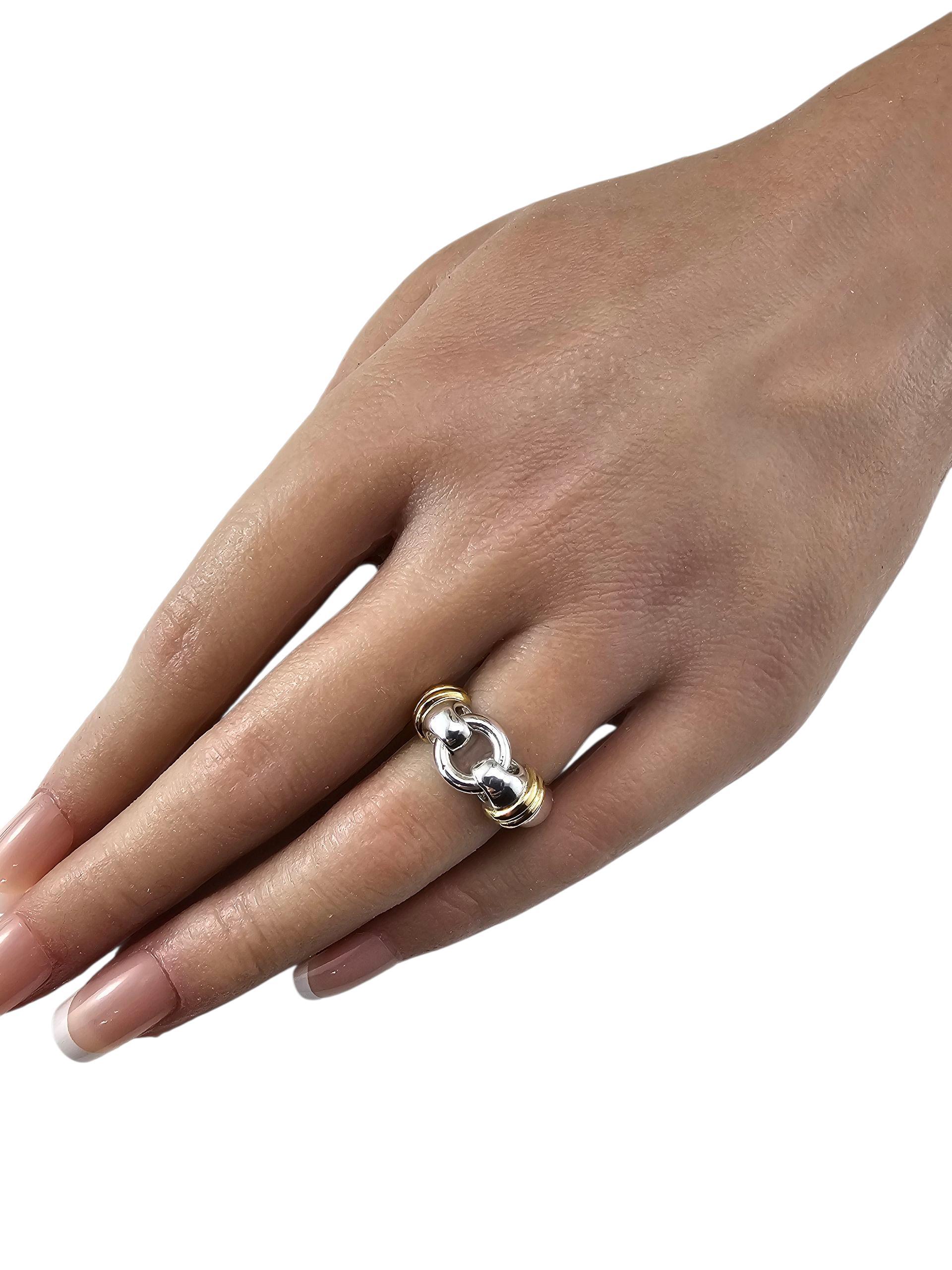 Tiffany & Co. Anello con fibbia in argento e oro giallo 18 carati misura 5,75 #23873 in vendita 1