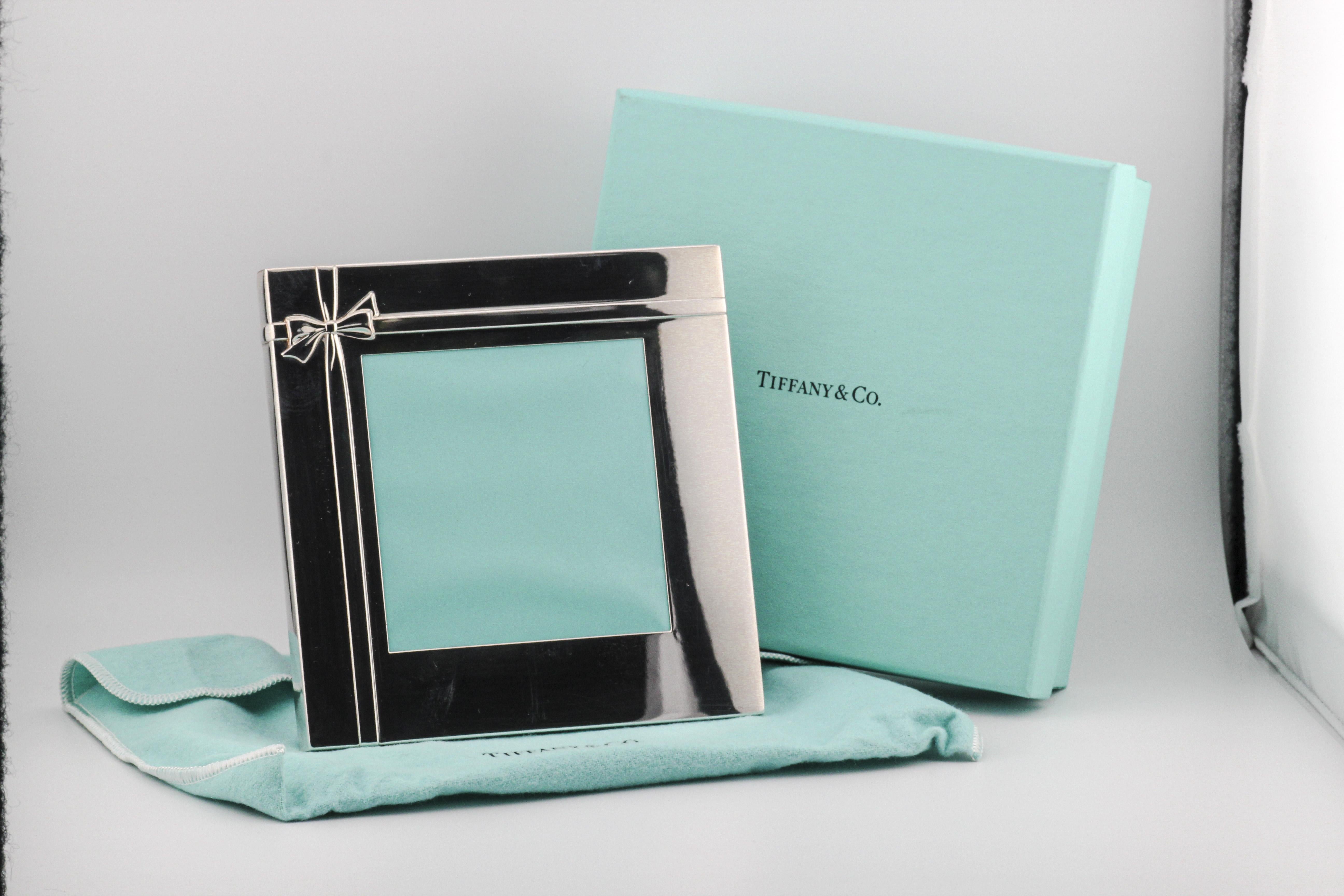 Tiffany & Co. Sterling Silver and Leather Wrapped Gift Picture Frame 2