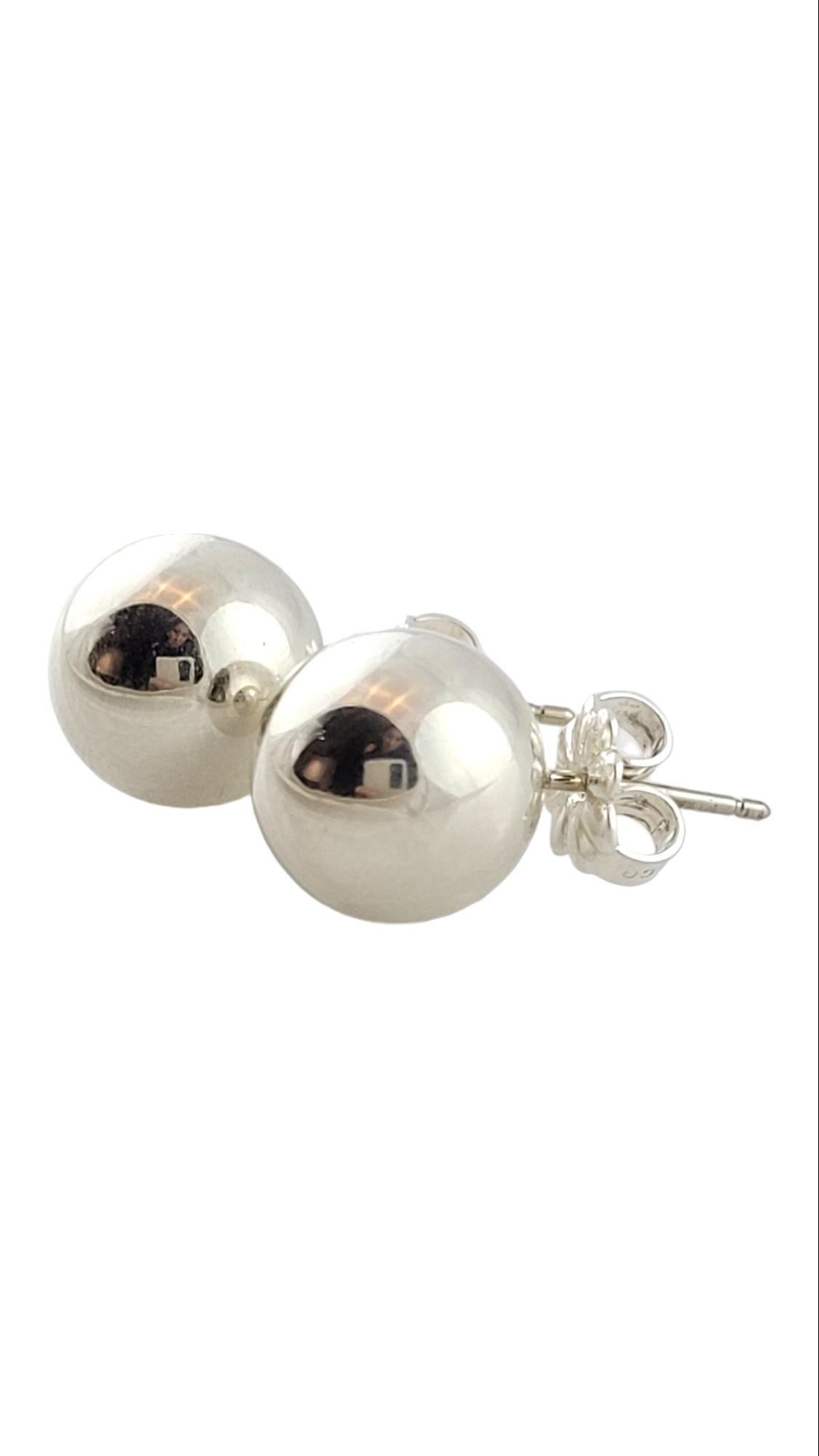 Tiffany & co Sterling Silver Ball Stud Earrings w/ Tiffany Box

These gorgeous studs by designer Tiffany & Co. are crafted from beautiful 925 sterling silver!

Size: 10mm

Weight: 4.68 g/ 3.01 dwt

Hallmark: T&Co 925

Will be packaged in a gift box