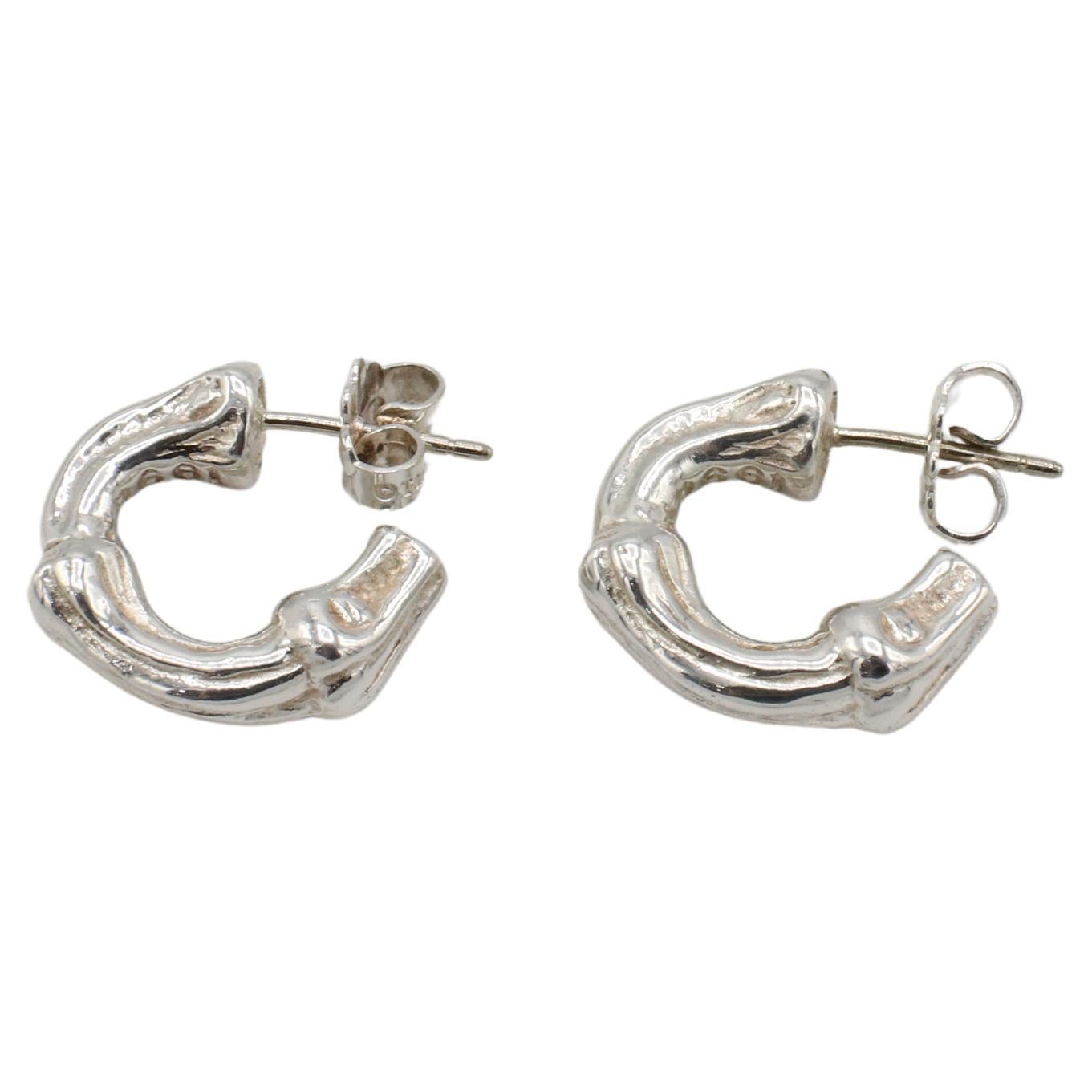 Tiffany & Co. Pendientes de aro abrazador pequeños de bambú de plata de ley 1996