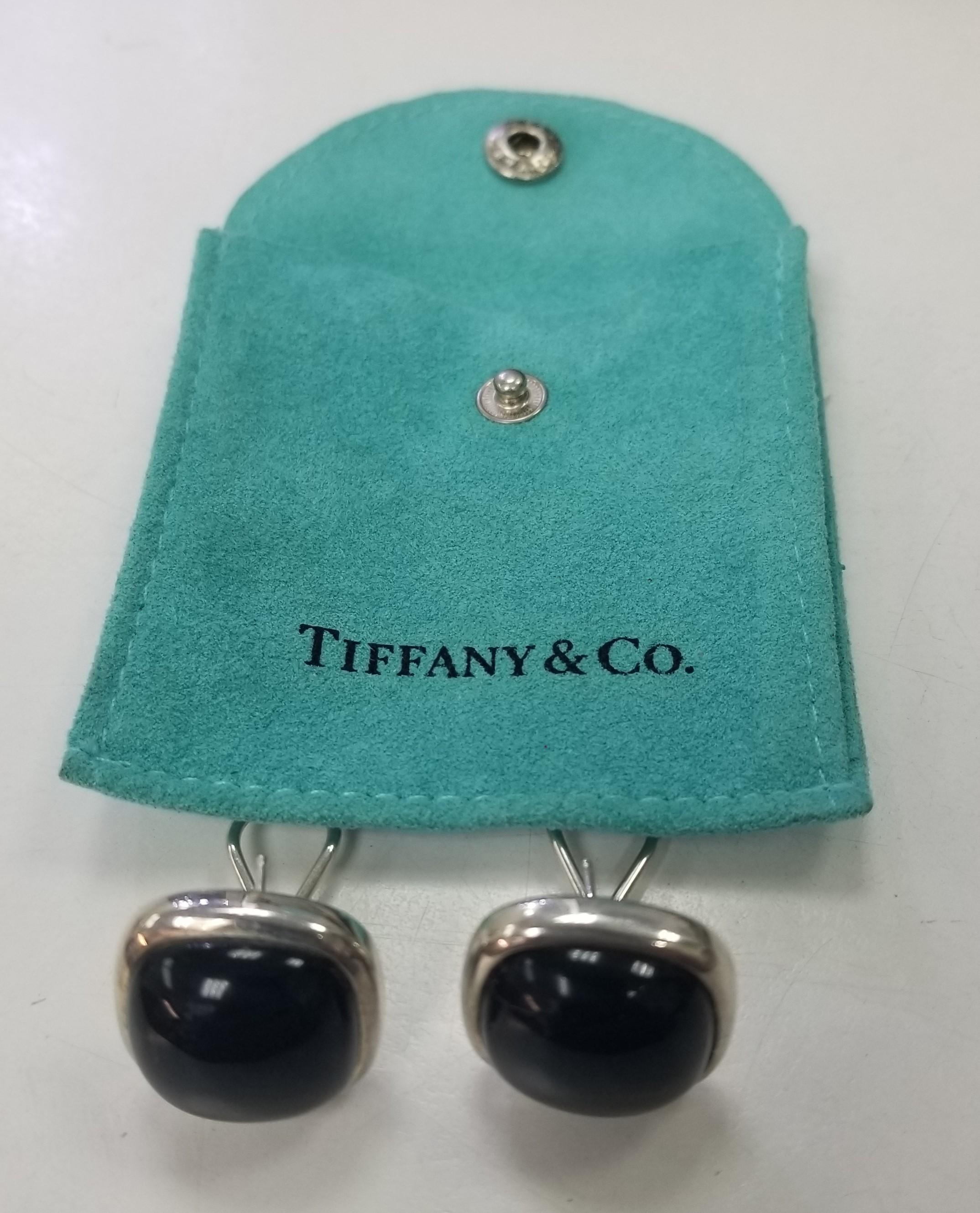 Item specifics
“GREAT CONDITION”
Brand Tiffany & Co.
Type Earrings
Metal Purity 925
Style OMEGA CLI[P
Metal Sterling Silver
Main Stone Onyx
And Pouch