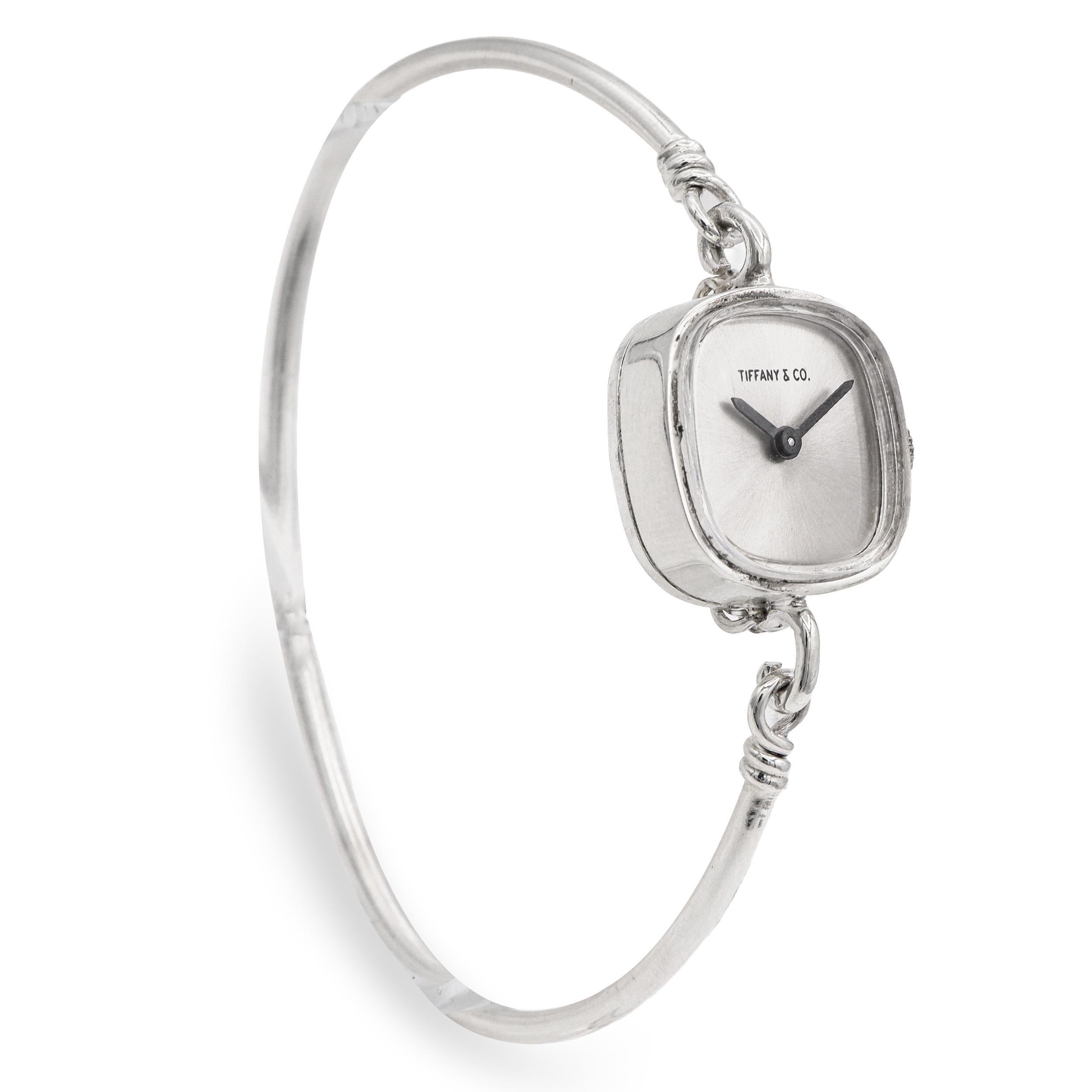 Tiffany & Co. Reloj brazalete de mujer con movimiento Blancpain de plata de ley en Bueno estado para la venta en New York, NY