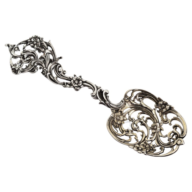 Tiffany and Co. Sterling Silver Bon Bon Serving Spoon For Sale at 1stDibs