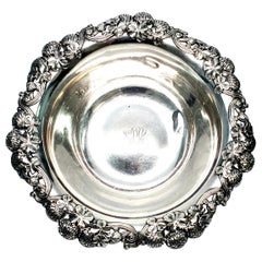 Tiffany & Co. Sterling Silber Schale Klee-Muster mit Monogramm