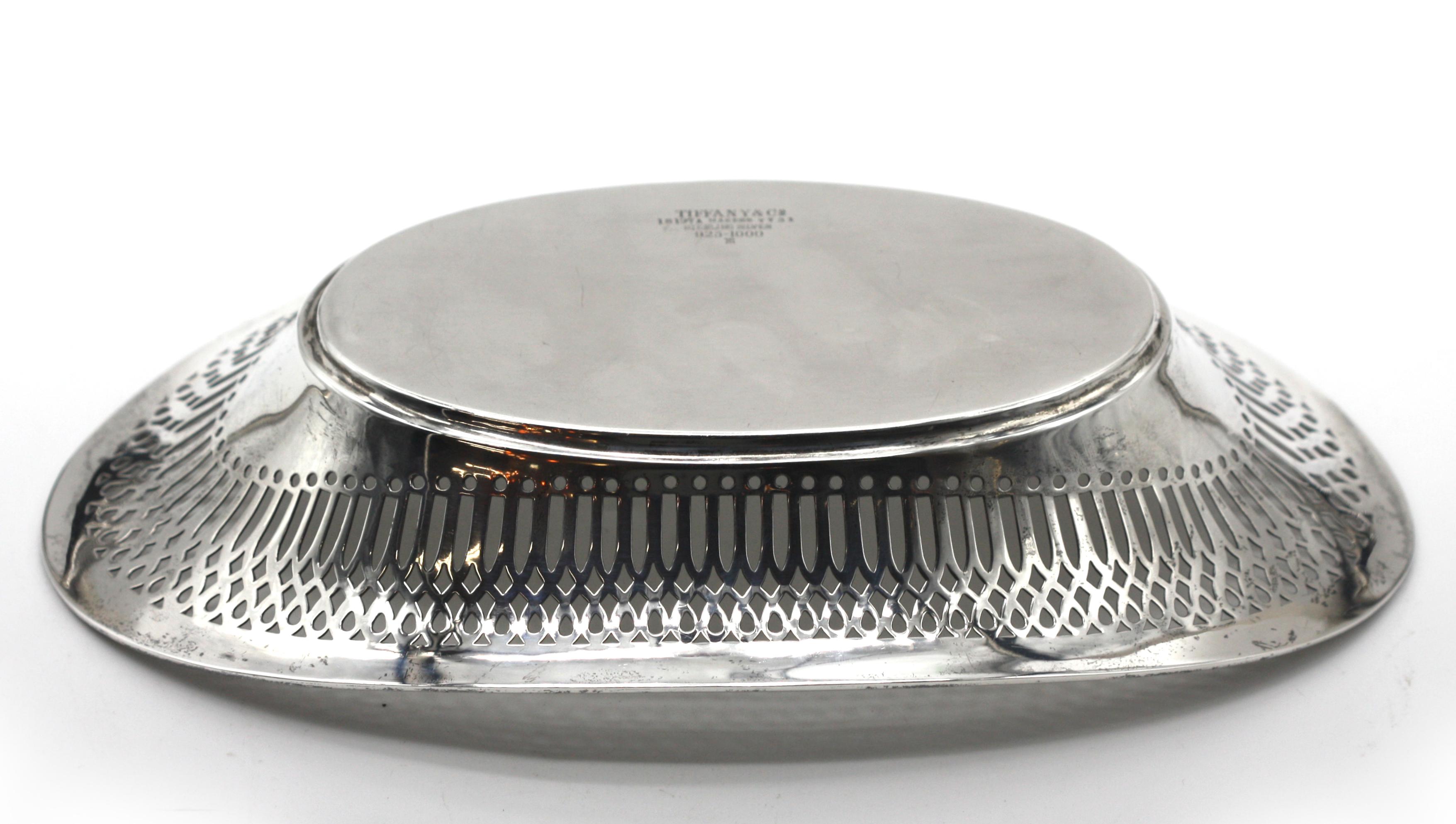 Tiffany & Co. Sterling Silver Bread Tray For Sale 1