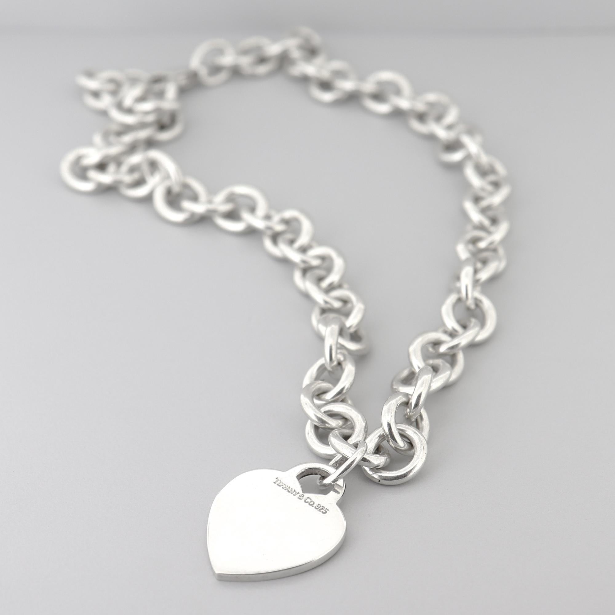 Donna Tiffany & Co. Collana a girocollo in argento 925 con pendente a cuore in vendita
