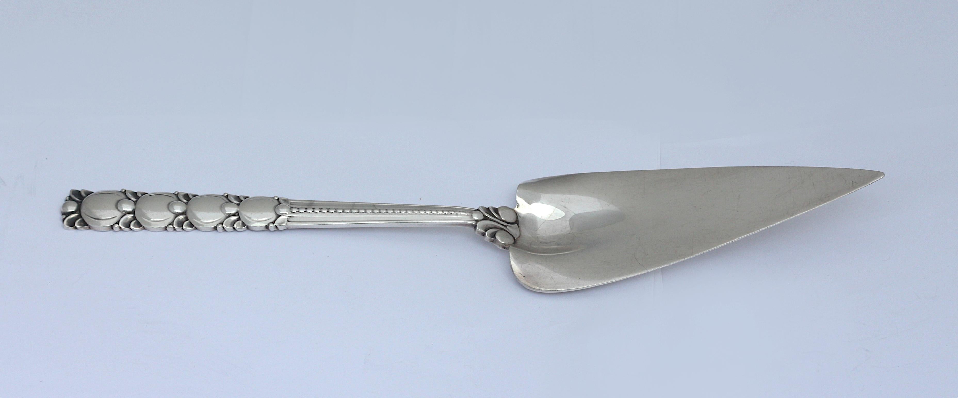 Tiffany & Co. Sterling Silver Cake Server In Good Condition For Sale In West Palm Beach, FL