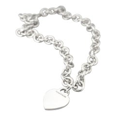 Tiffany & Co. 16-Zoll-Choker-Halskette aus Sterlingsilber mit Kettengliedern und Herzanhänger