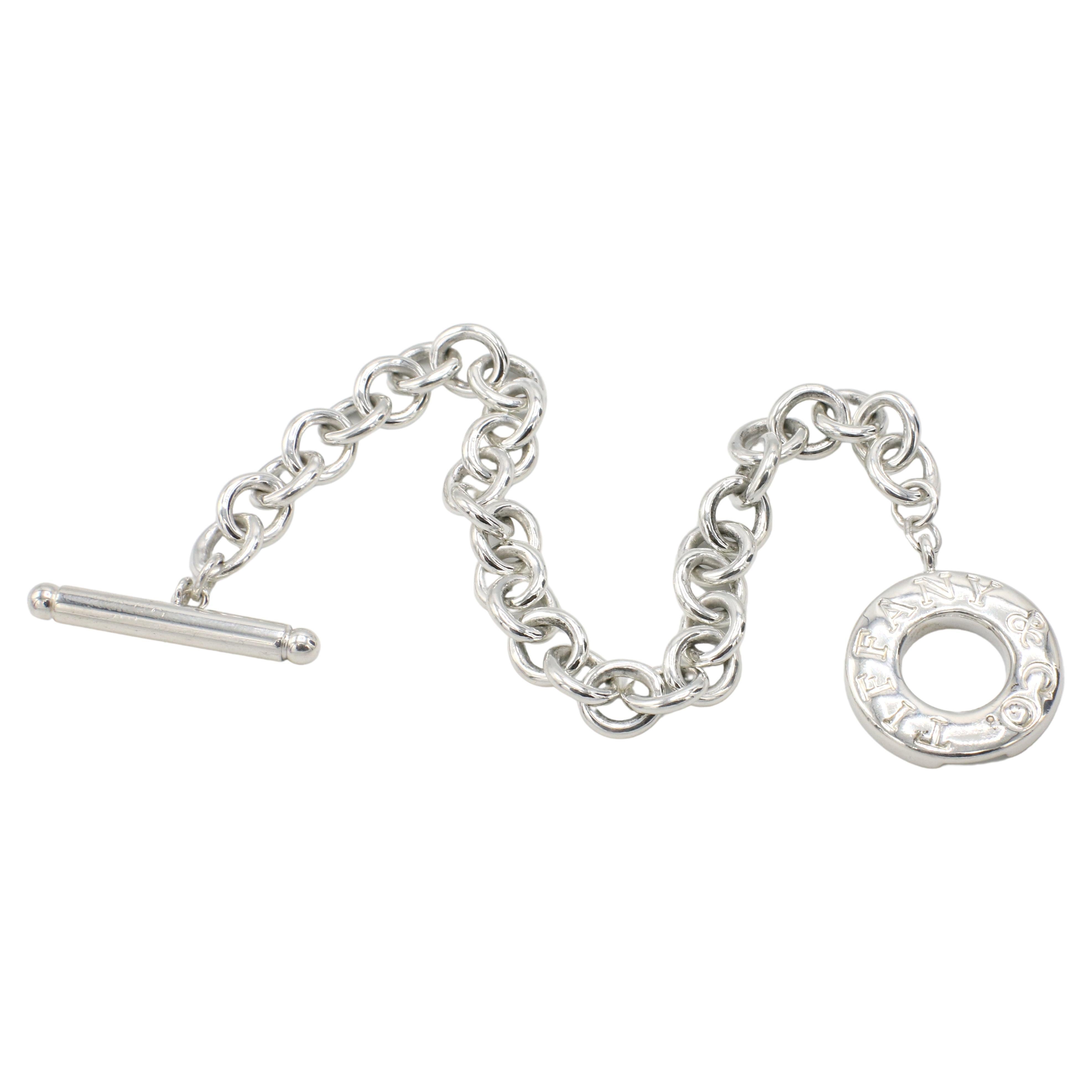 Tiffany & Co. Sterling Silver Chain Link Toggle Bracelet 
Metal: Sterling silver
Weight: 23.8 grams
Length: 7.5 inches
Links: 7.5 x 8mm
Signed: ©Tiffany & Co. 925 
