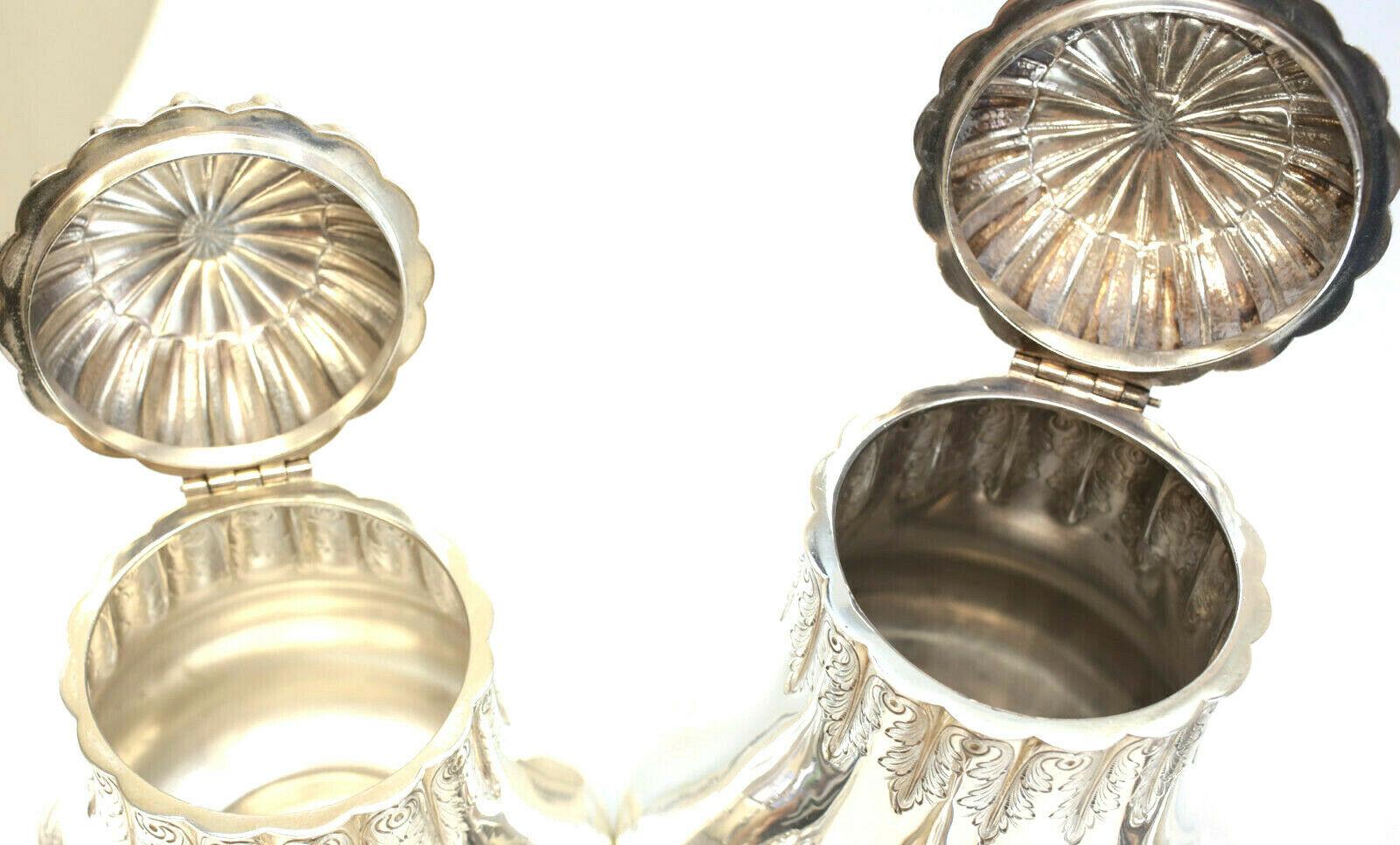 Tiffany & Co. Sterling Silver Coffee and Tea Service In Good Condition For Sale In Pasadena, CA