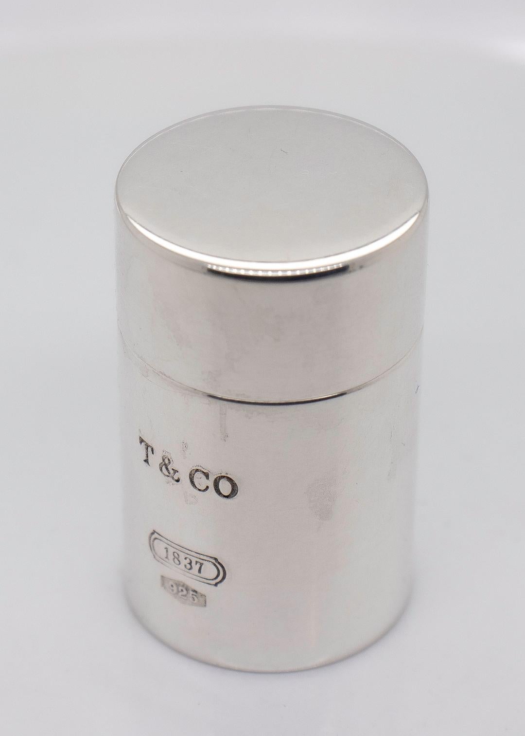 Tiffany & Co. Sterling Silber Zylindrisch 1837 Pille oder Dresser Box 2