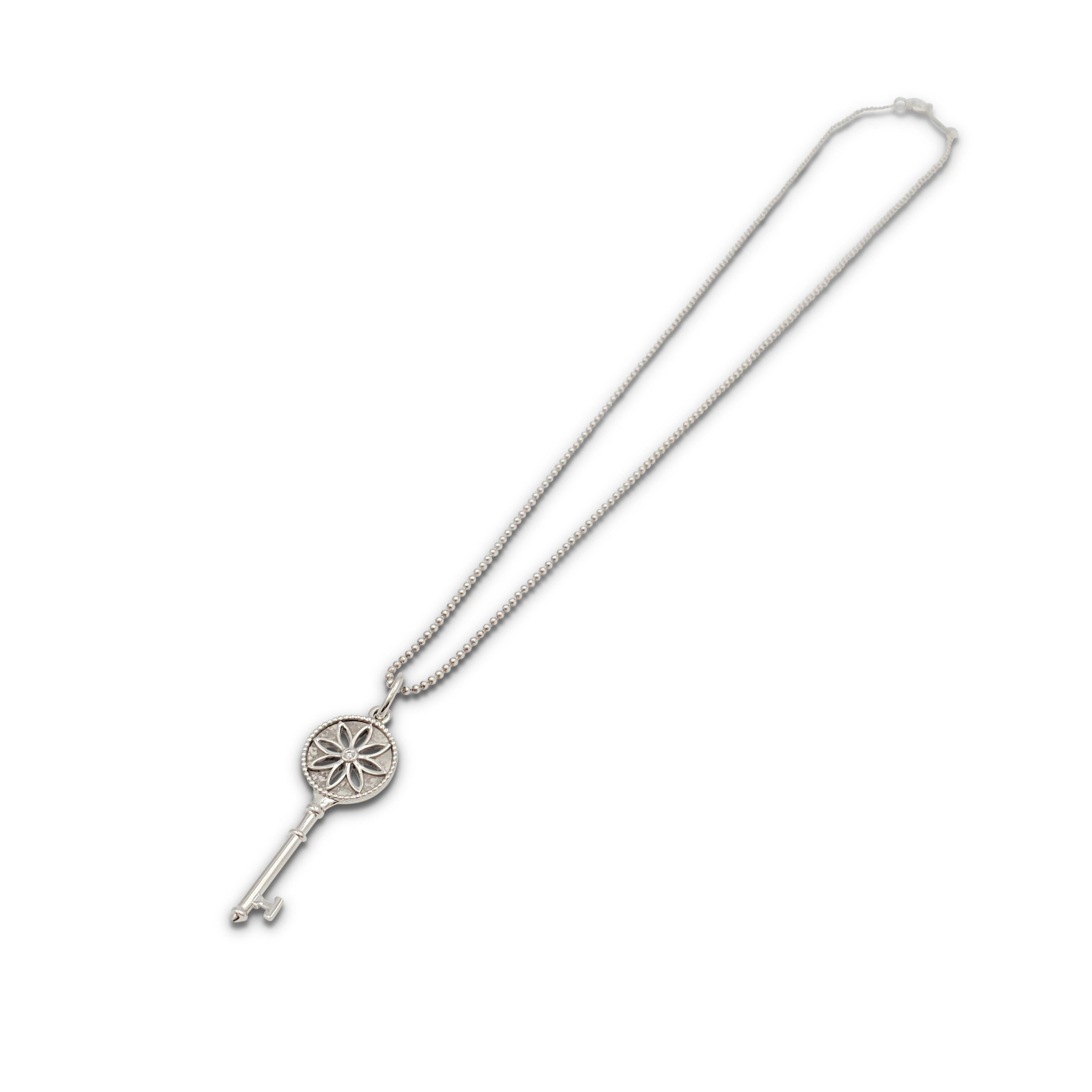 tiffany daisy key pendant silver