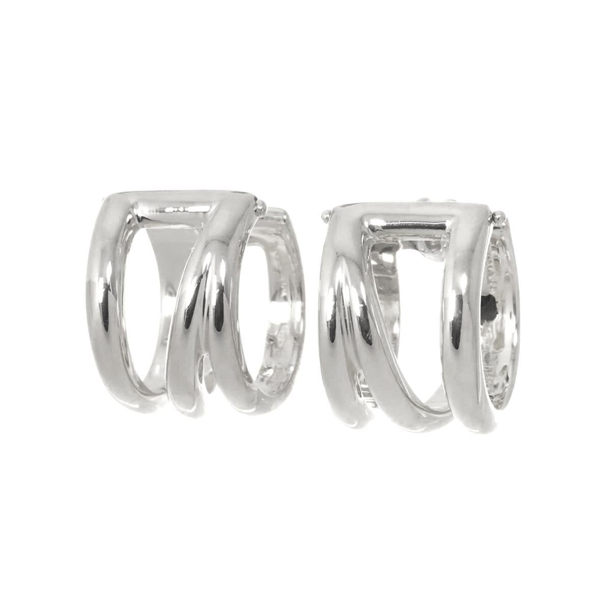 TIFFANY & Co. Orecchini a cerchio diagonali in argento sterling In condizioni ottime in vendita a Los Angeles, CA