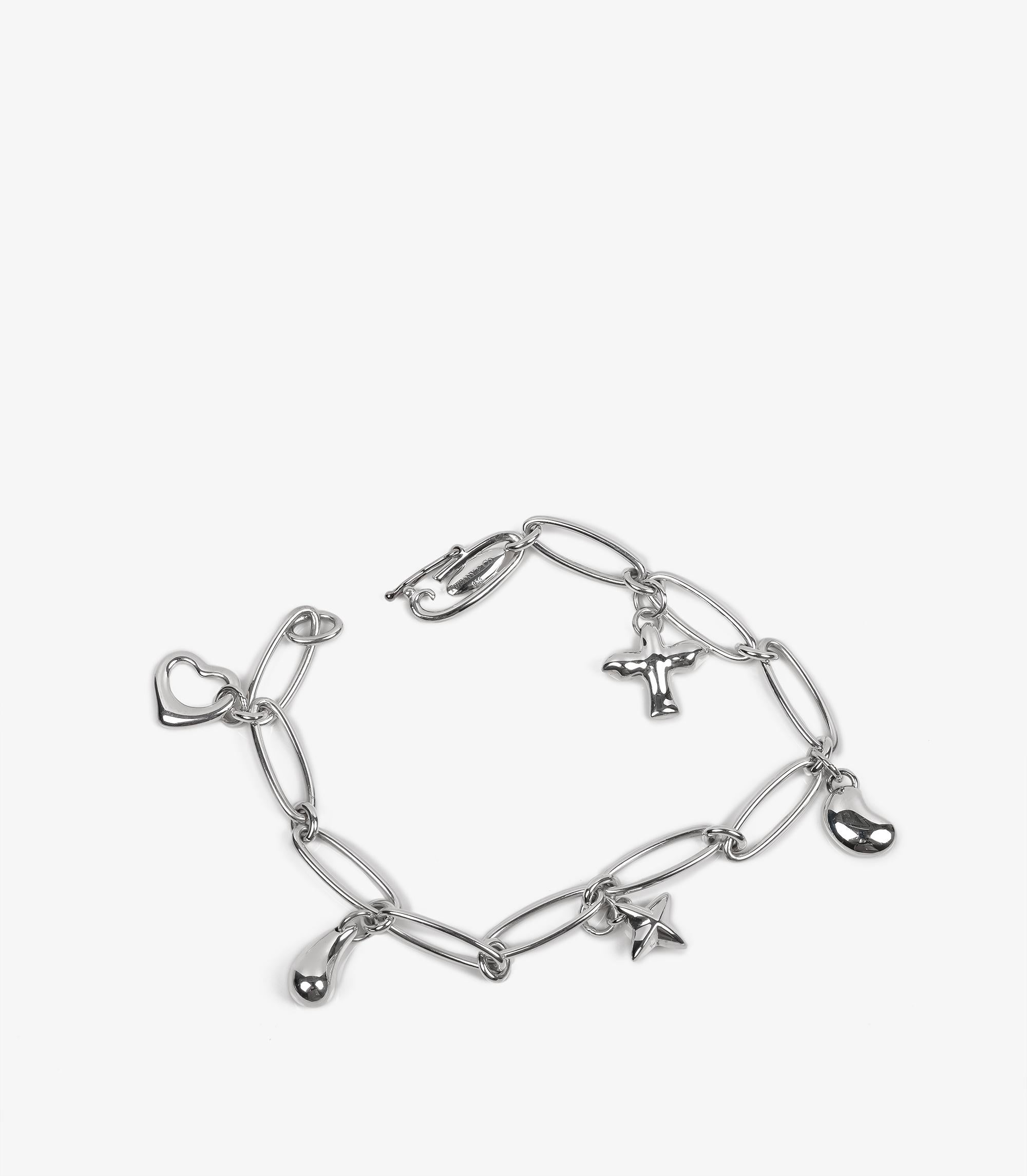 Tiffany & Co. Bracciale a 5 charm in argento Elsa Peretti a maglie larghe

Dettagli del prodotto
Xupes Ref: J1520
Marchio: Tiffany & Co.
Model: Bracciale 5 charme
Tipo: Bracciale
Materiale(i): argento sterling

Specifiche
Peso totale: 12.3